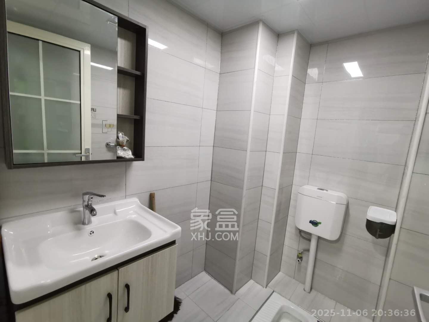 国泰九龙湾 1室1厅1卫 1500.0元/月 国泰九龙湾 1室1厅1卫 1500.0元/月室内图