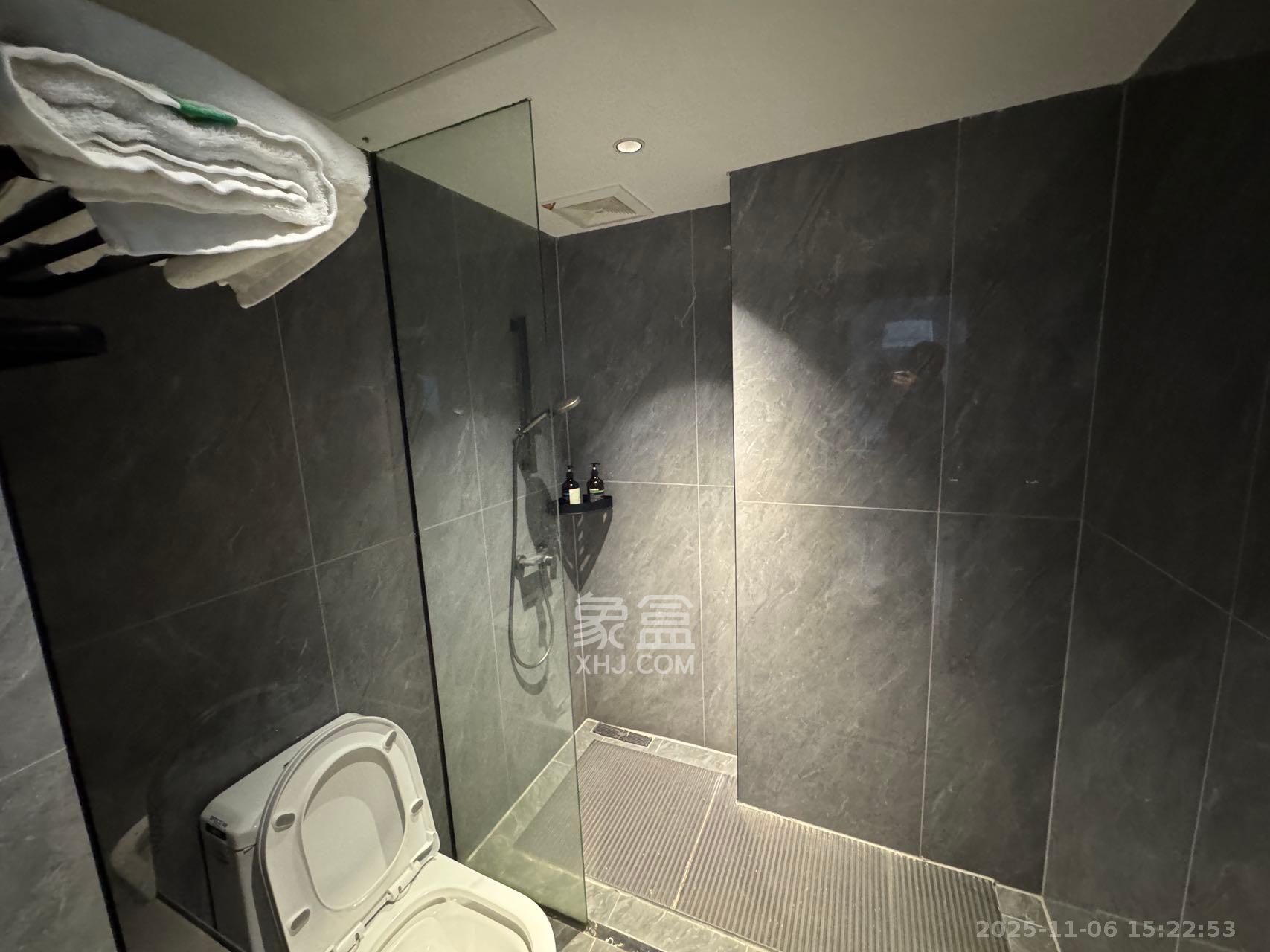 卓越中寰 2室1厅1卫 2600.0元/月 卓越中寰 2室1厅1卫 2600.0元/月室内图