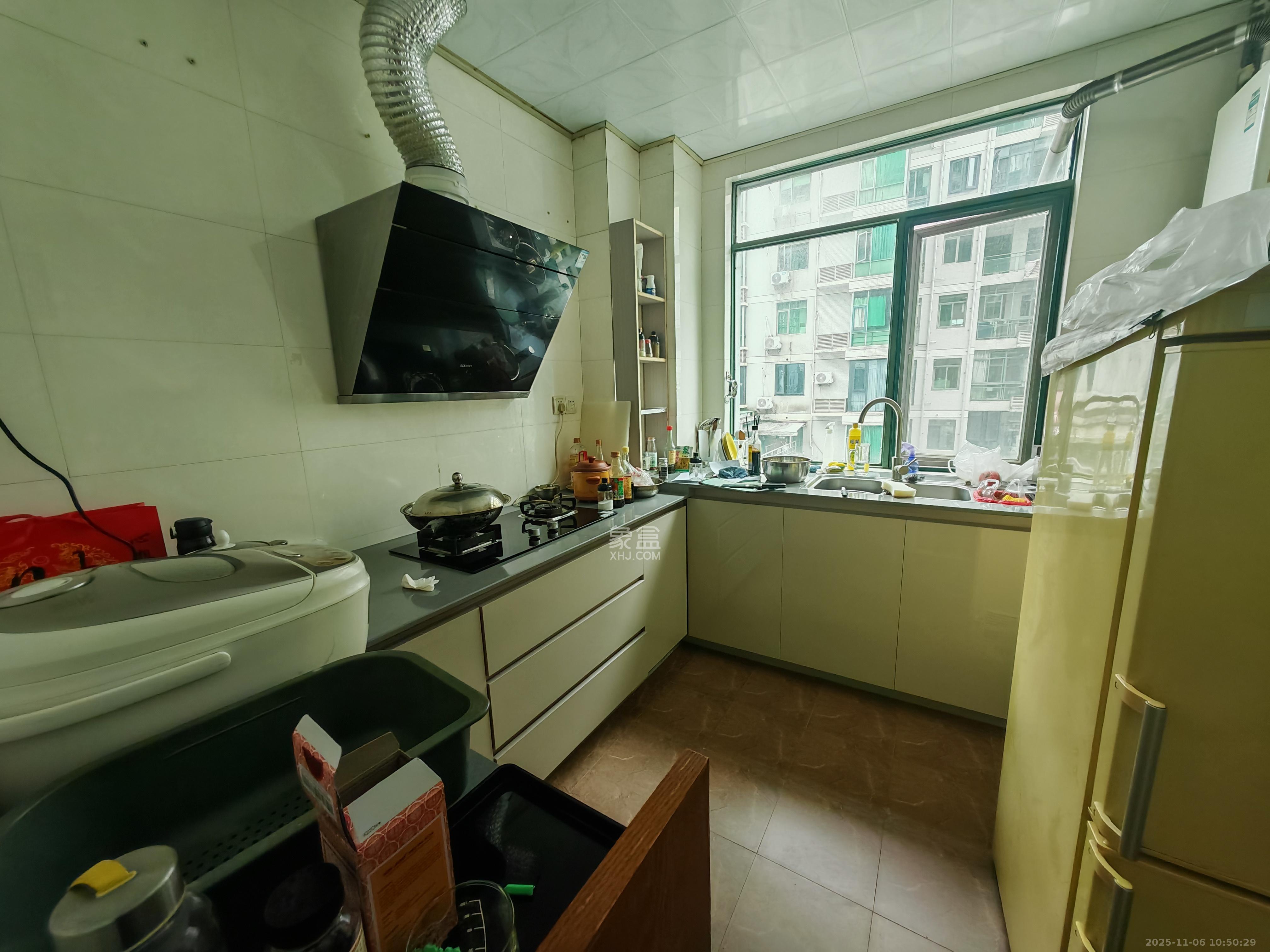 颐美园 2室1厅1卫 2300.0元/月 颐美园 2室1厅1卫 2300.0元/月室内图