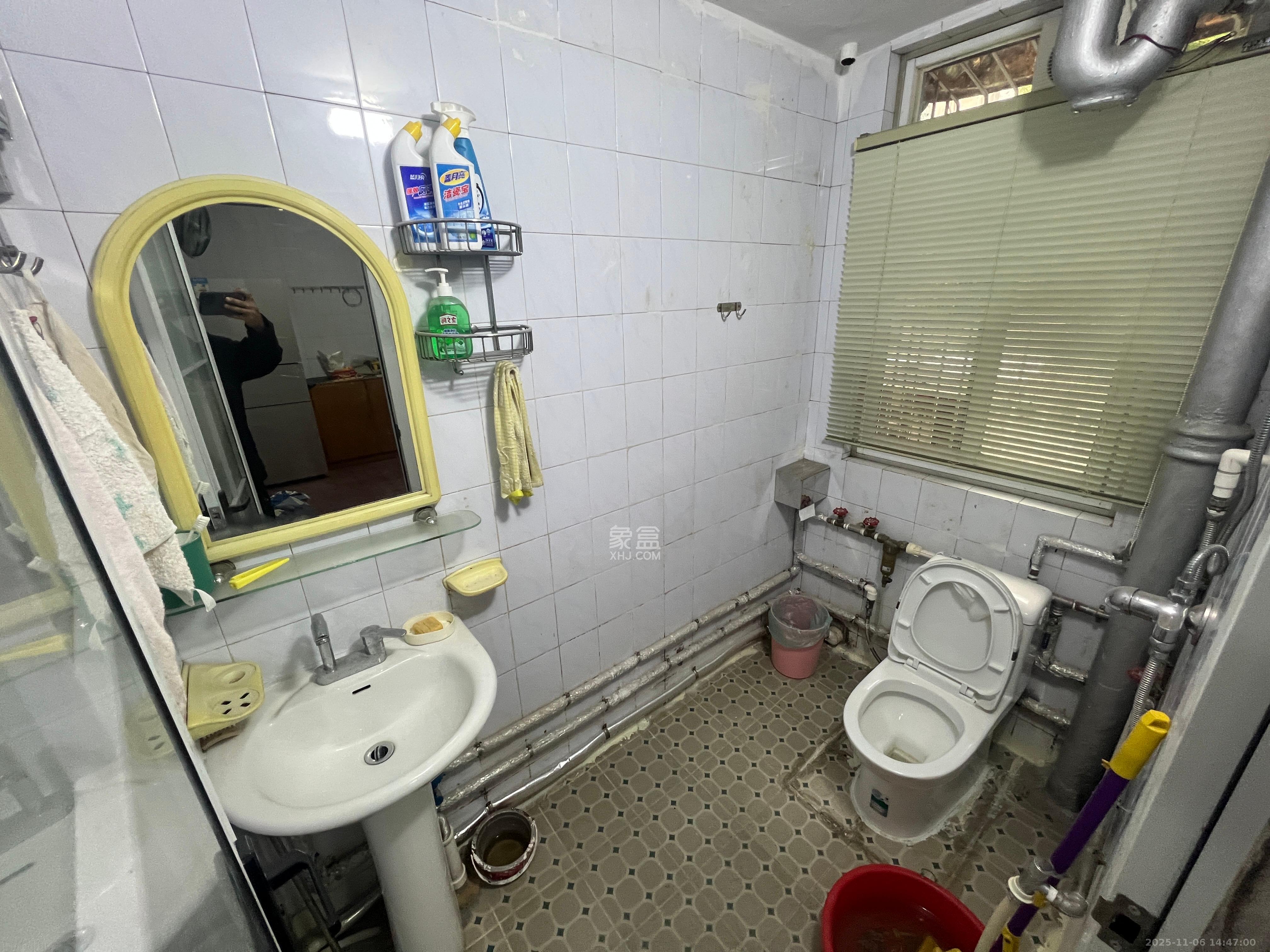 东风二村社区绸厂宿舍  2室2厅1卫    1800.0元/月室内图