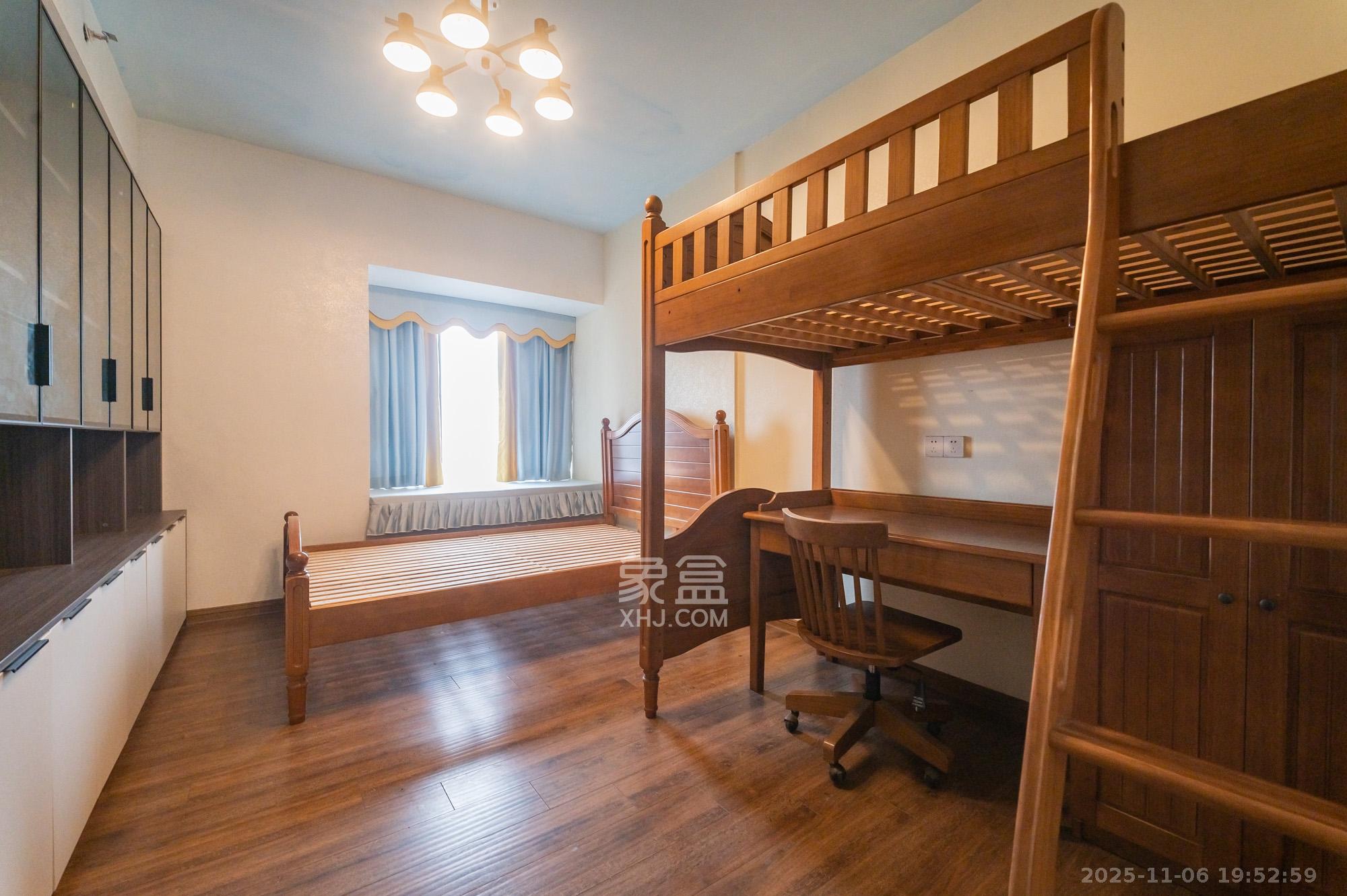 碧桂园威尼斯城  3室2厅2卫    98.8万卧室