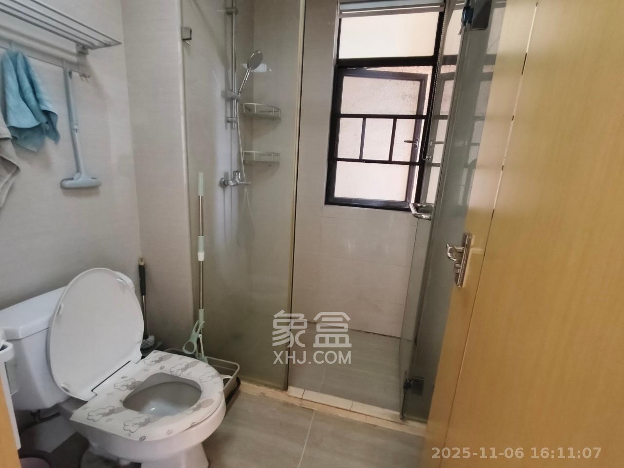 中海国际四期  2室2厅1卫    2100.0元/月室内图