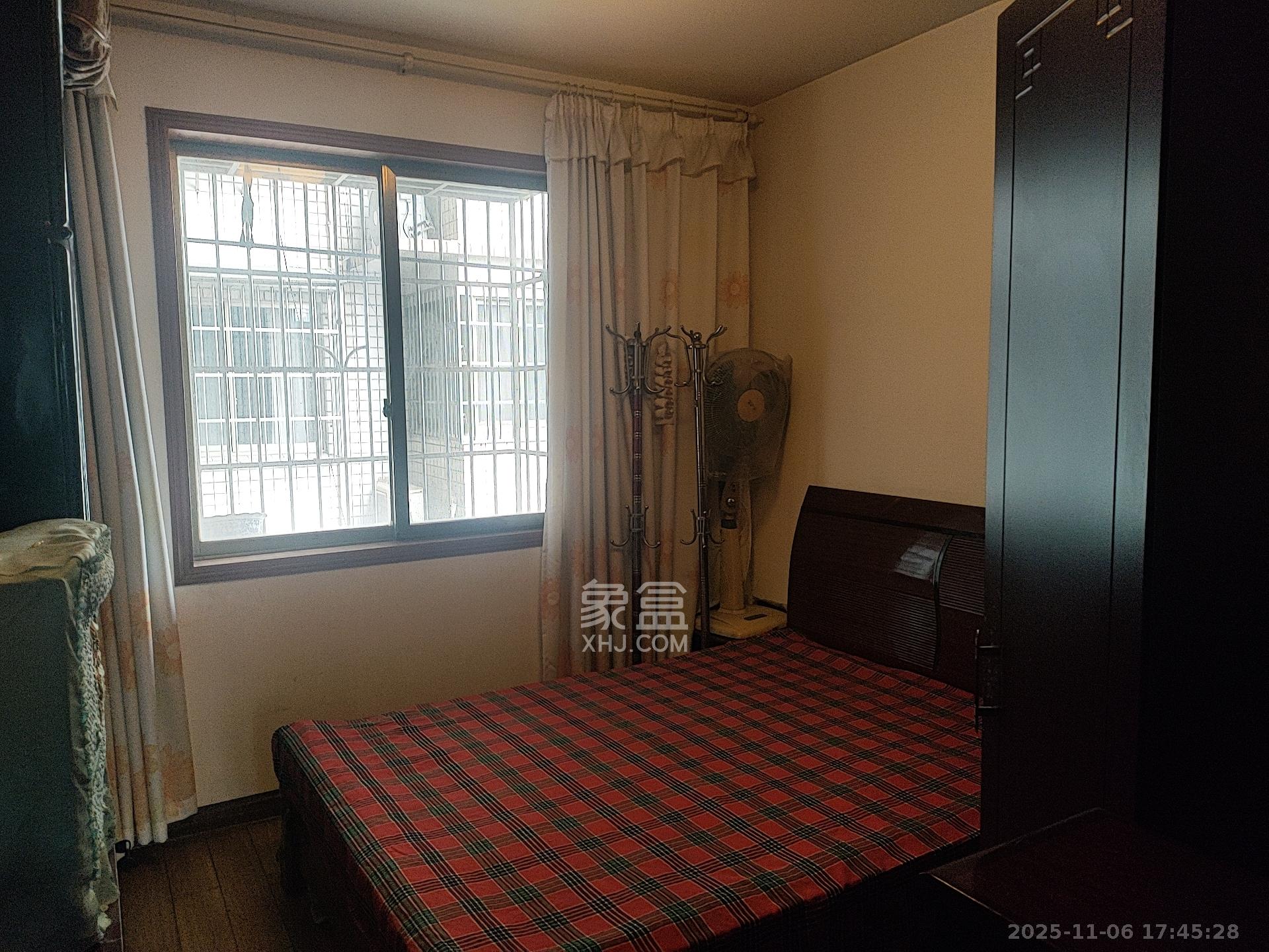 裕南大厦 3室2厅2卫 2700.0元/月 裕南大厦 3室2厅2卫 2700.0元/月室内图