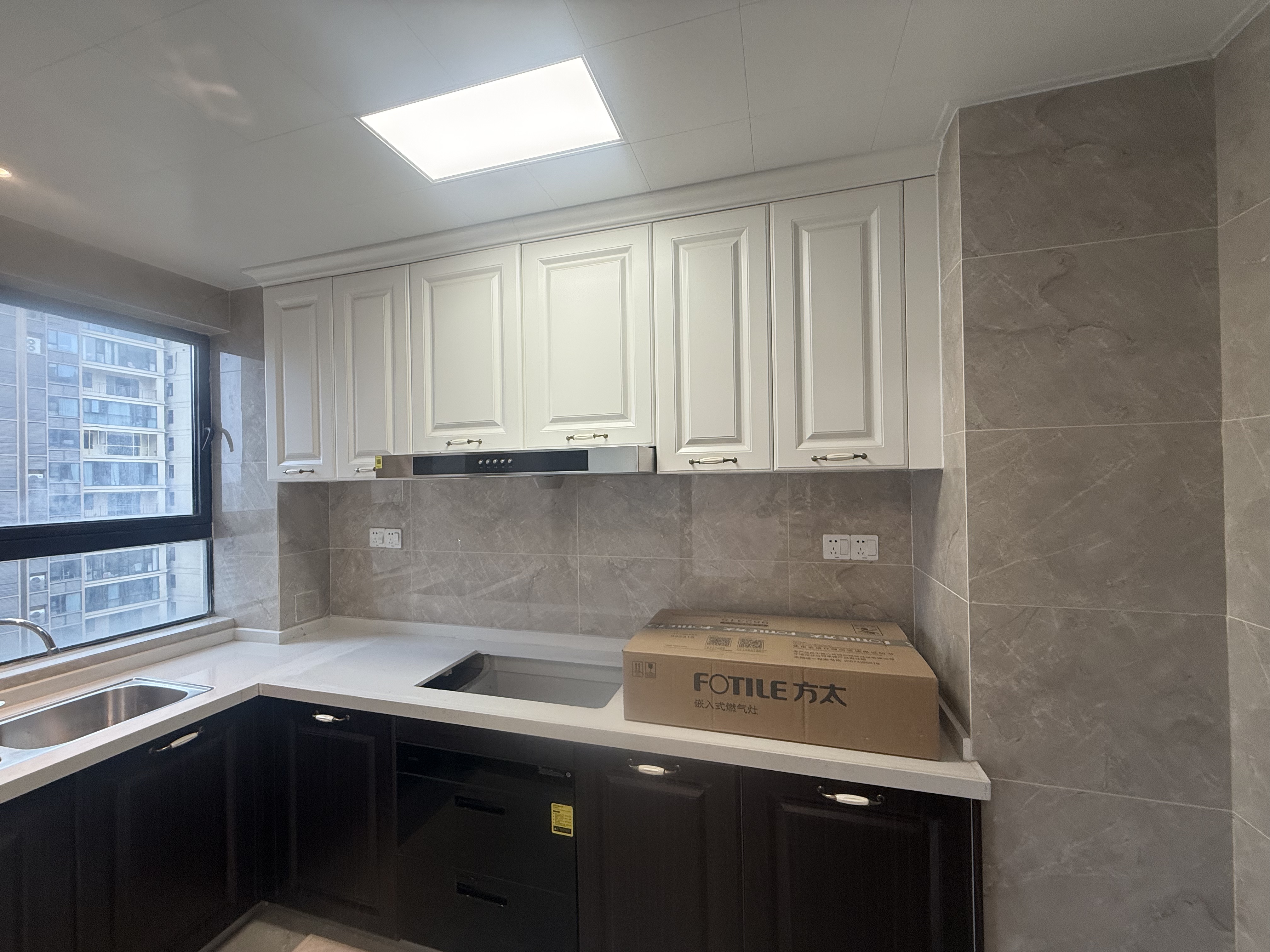 荣盛碧桂园铂悦府  3室2厅2卫    72.8万卧室