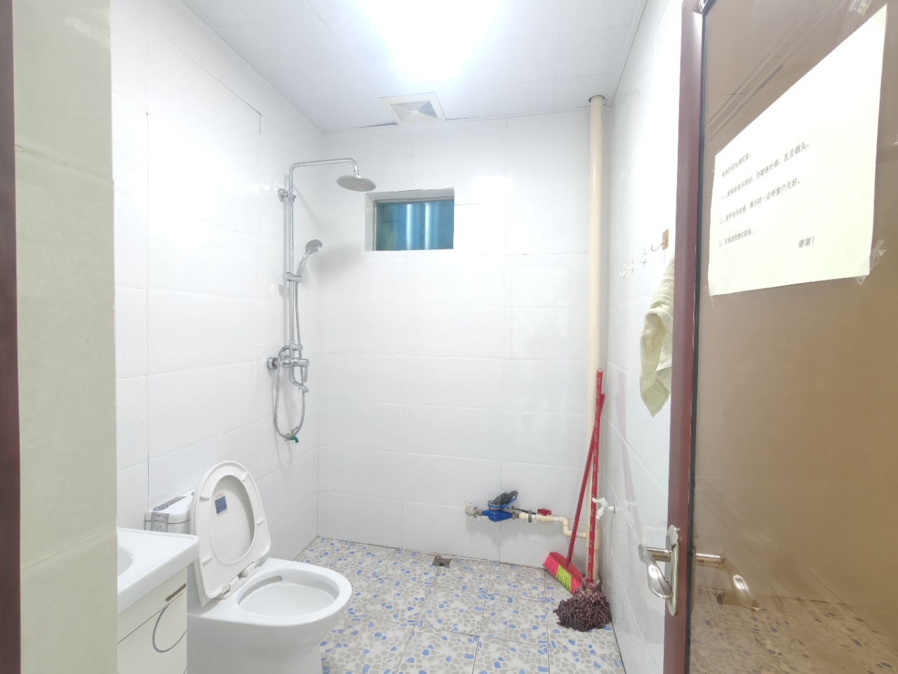 金银广场 3室2厅1卫 2000.0元/月 金银广场 3室2厅1卫 2000.0元/月室内图