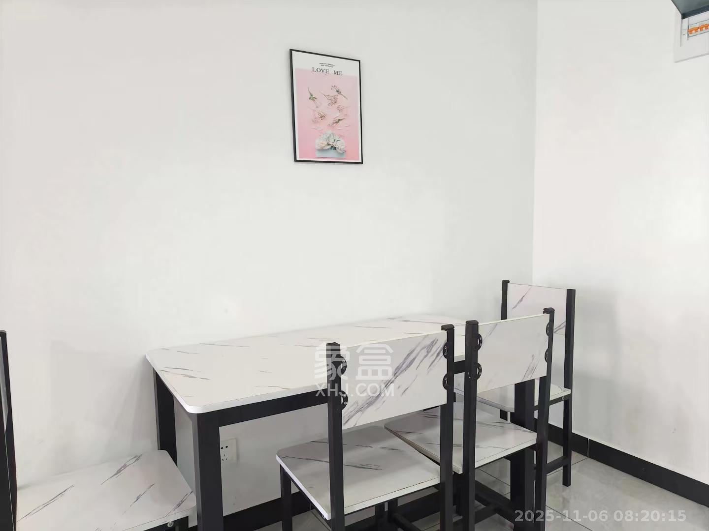 盛世耀凯  2室1厅1卫    2300.0元/月室内图