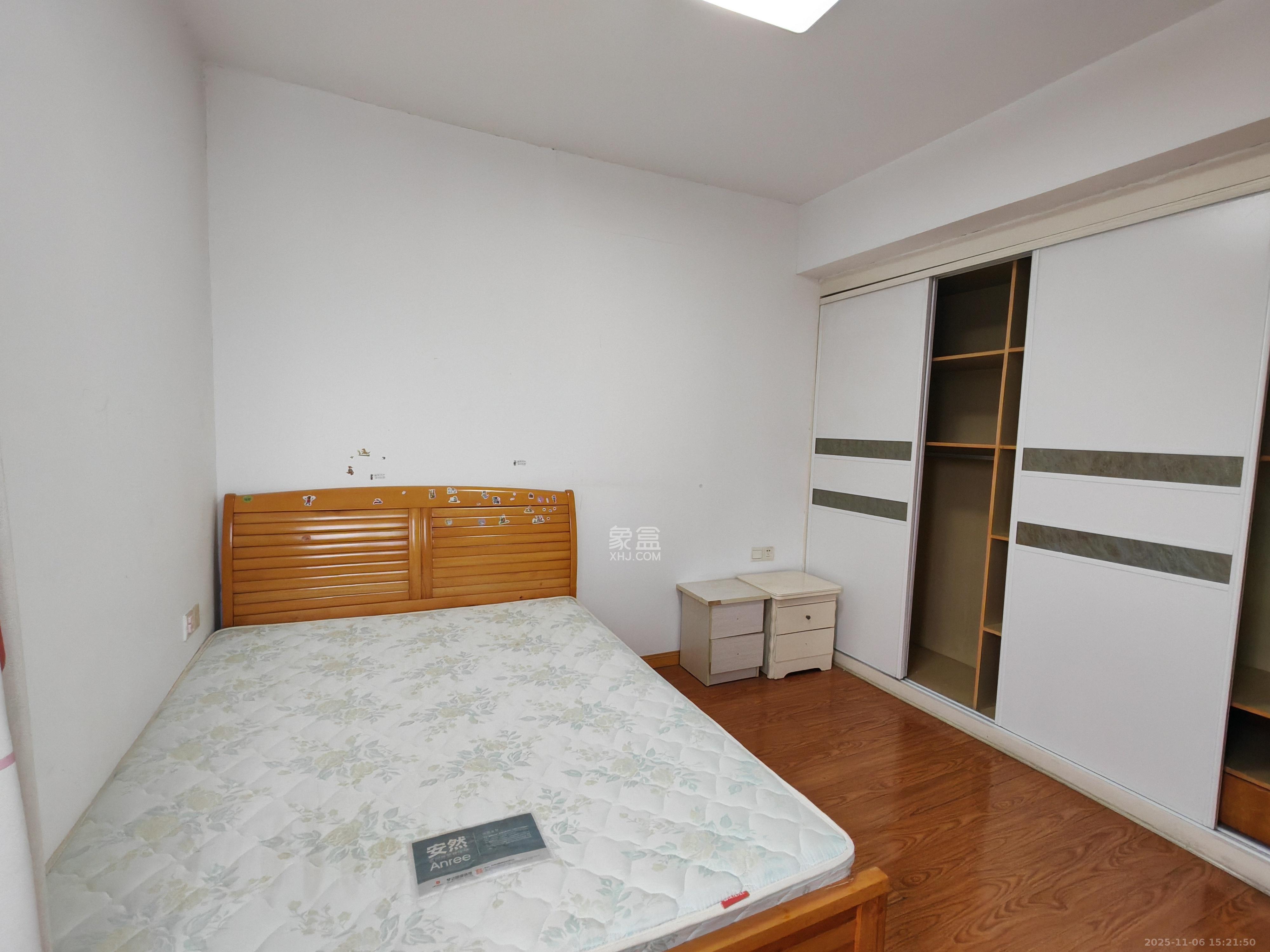 建鸿达现代公寓  2室1厅1卫    2300.0元/月室内图