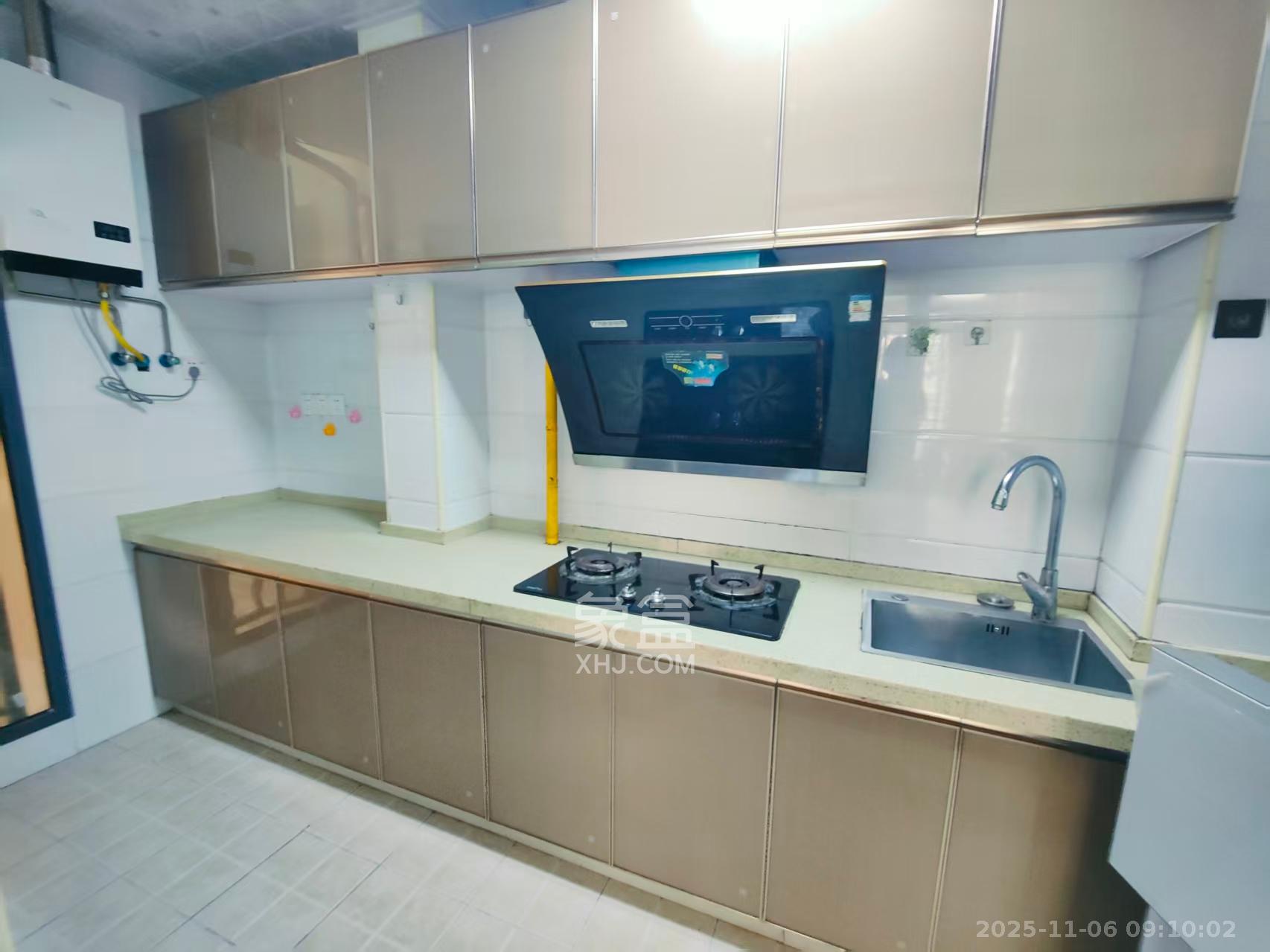 中建芙蓉嘉苑  3室2厅2卫    2200.0元/月室内图