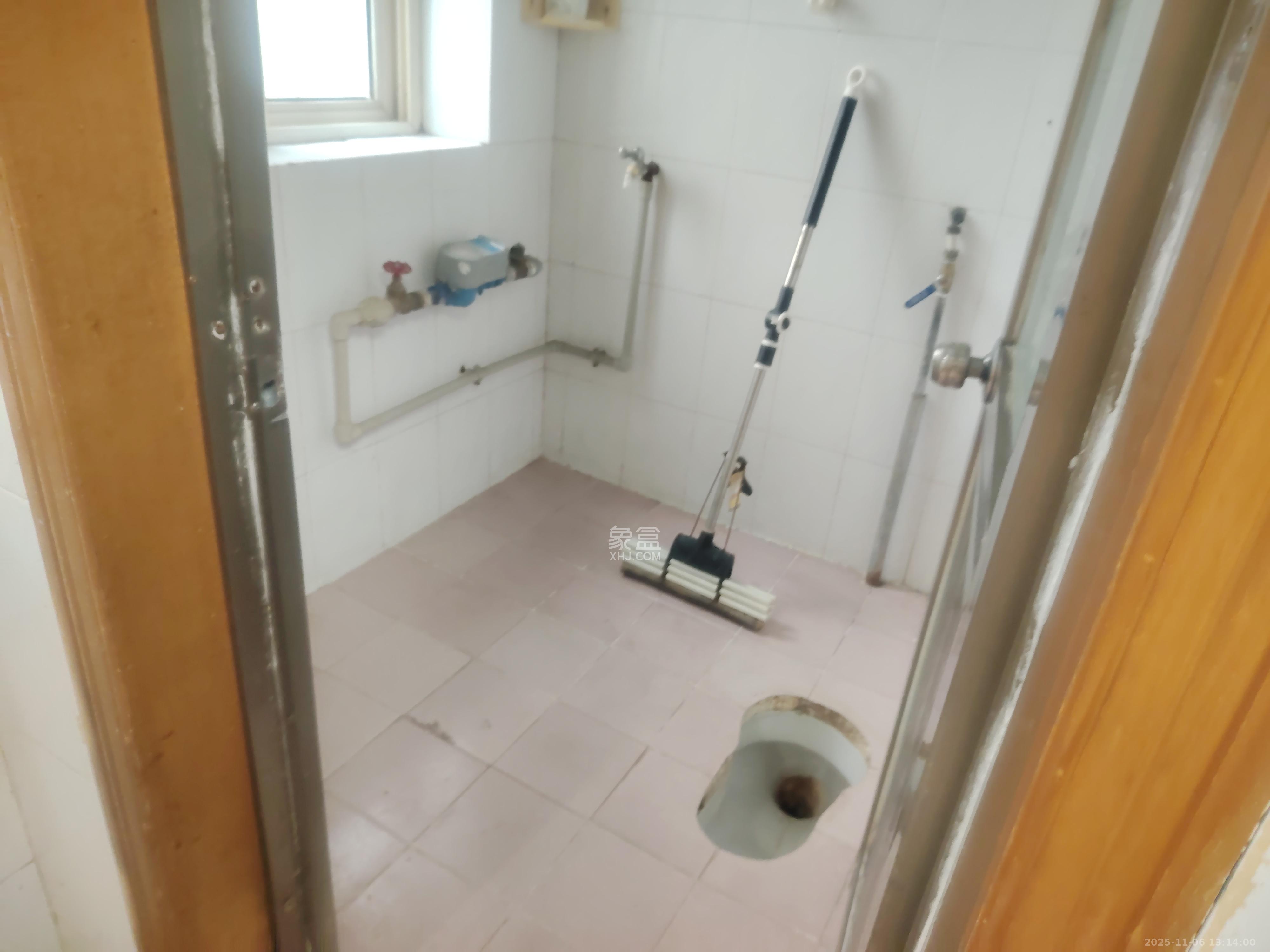 清水塘社区一中宿舍  3室2厅1卫    3500.0元/月室内图