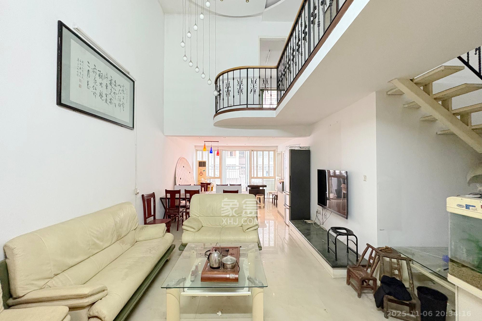 香格里嘉园  5室2厅2卫    158.0万