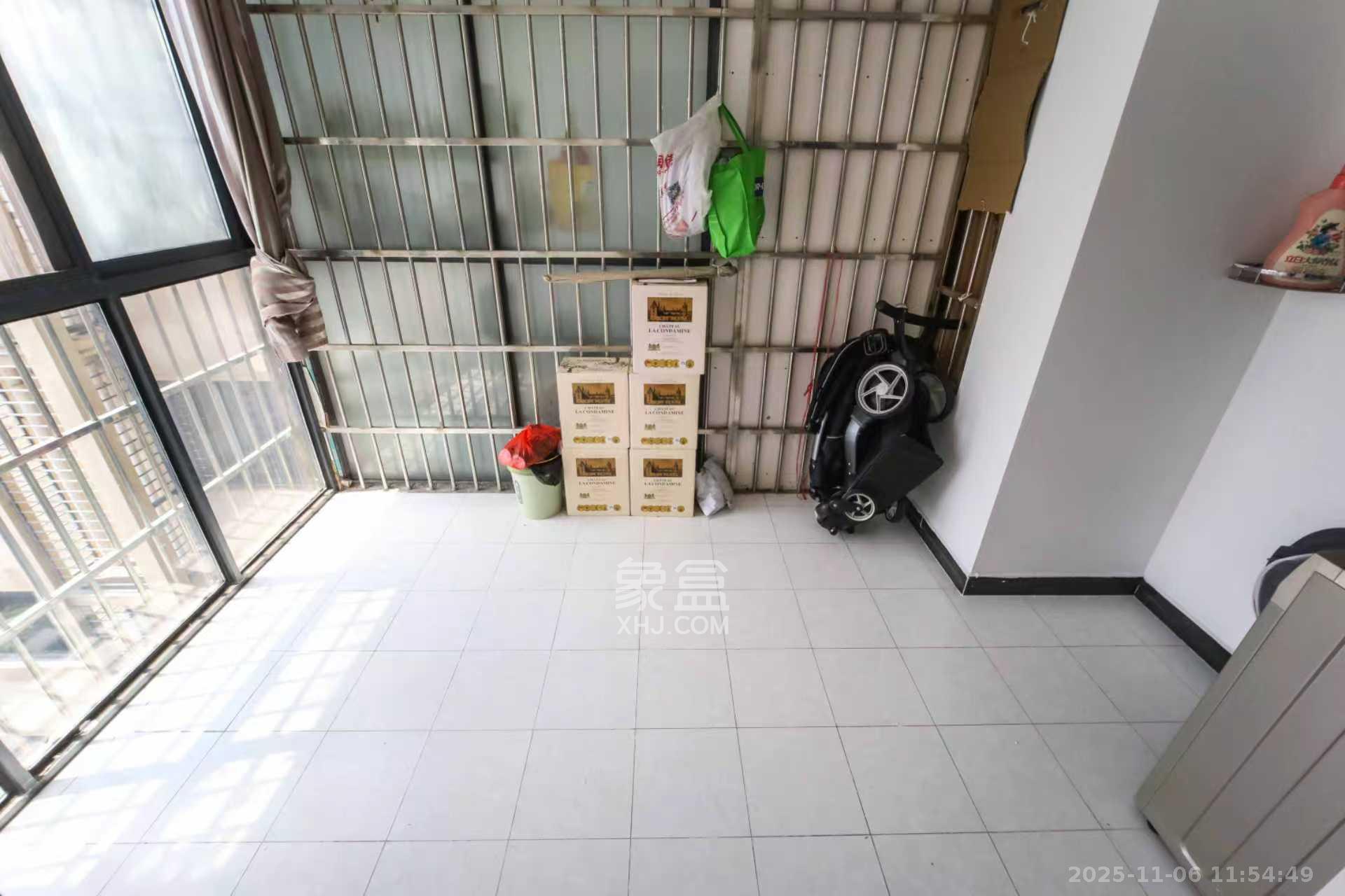 江河东澜湾  3室2厅1卫    2800.0元/月室内图