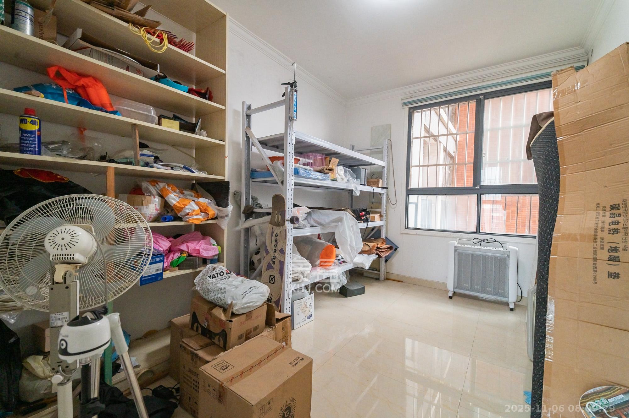 华润凤凰城二期 5室2厅2卫 109.8万 华润凤凰城二期 5室2厅2卫 109.8万卧室