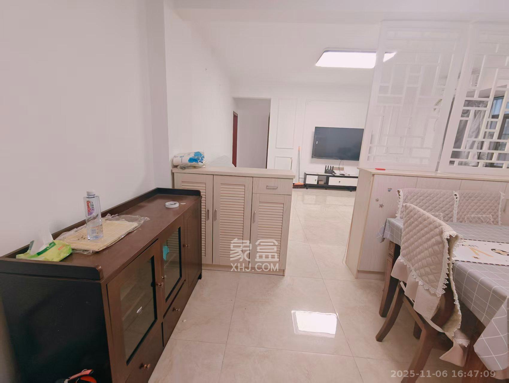 吉祥苑 1室2厅1卫 2800.0元/月 吉祥苑 1室2厅1卫 2800.0元/月室内图