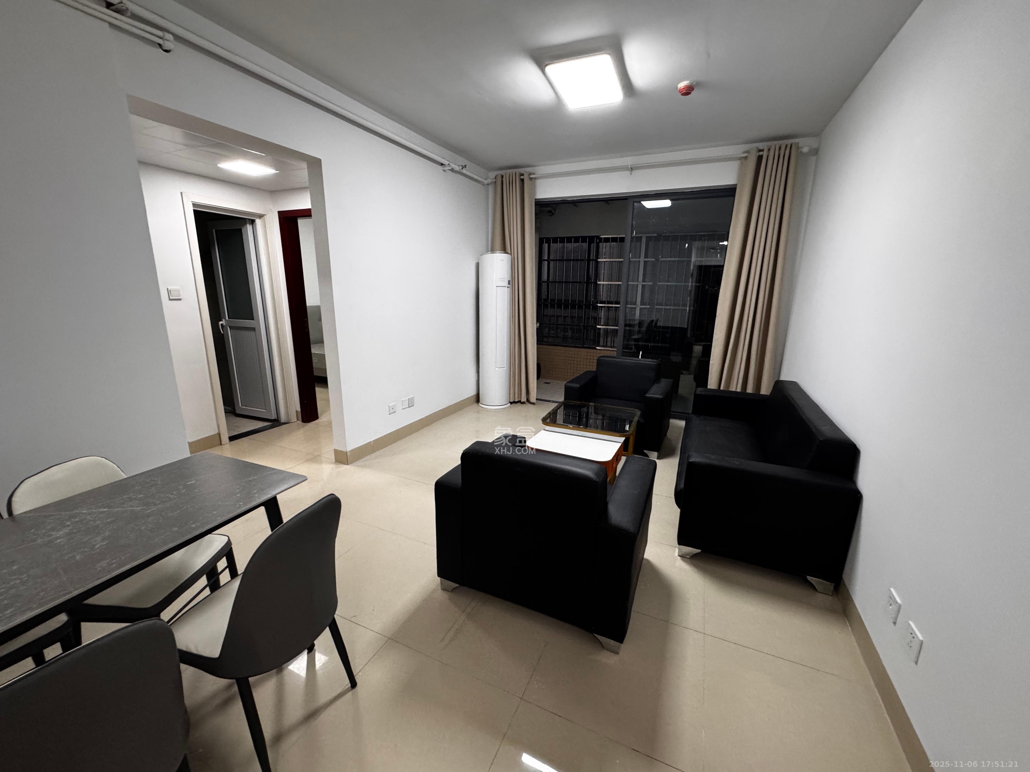 香樟兰亭(朗峰苑) 2室2厅1卫 2300.0元/月 香樟兰亭(朗峰苑) 2室2厅1卫 2300.0元/月室内图