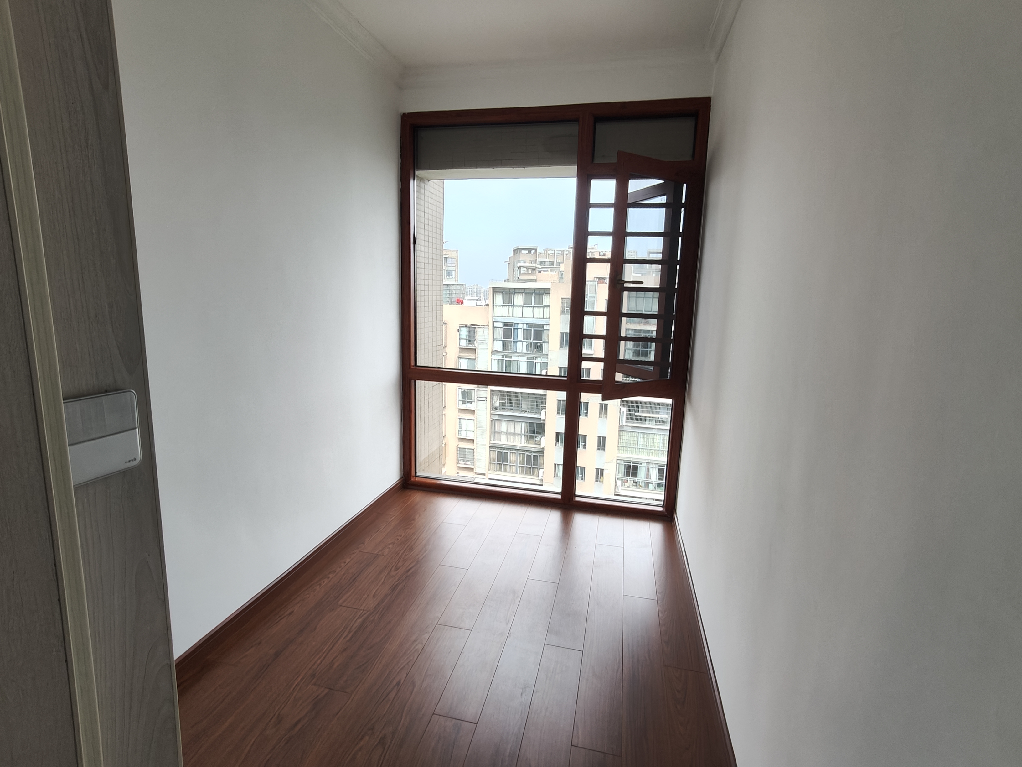 尚书房 4室2厅2卫 3000.0元/月 尚书房 4室2厅2卫 3000.0元/月室内图