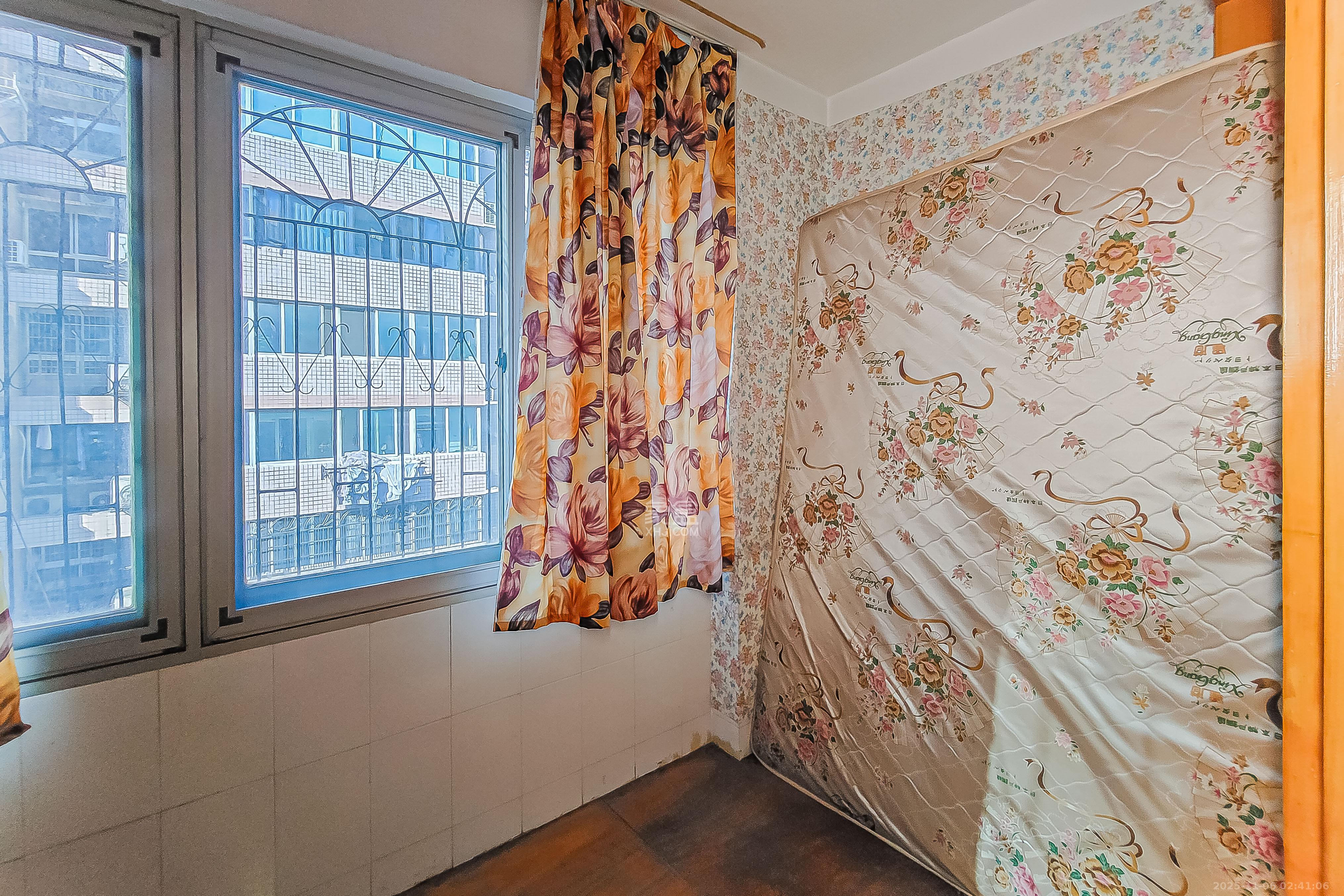 海利宿舍 2室2厅1卫 48.0万 海利宿舍 2室2厅1卫 48.0万阳台