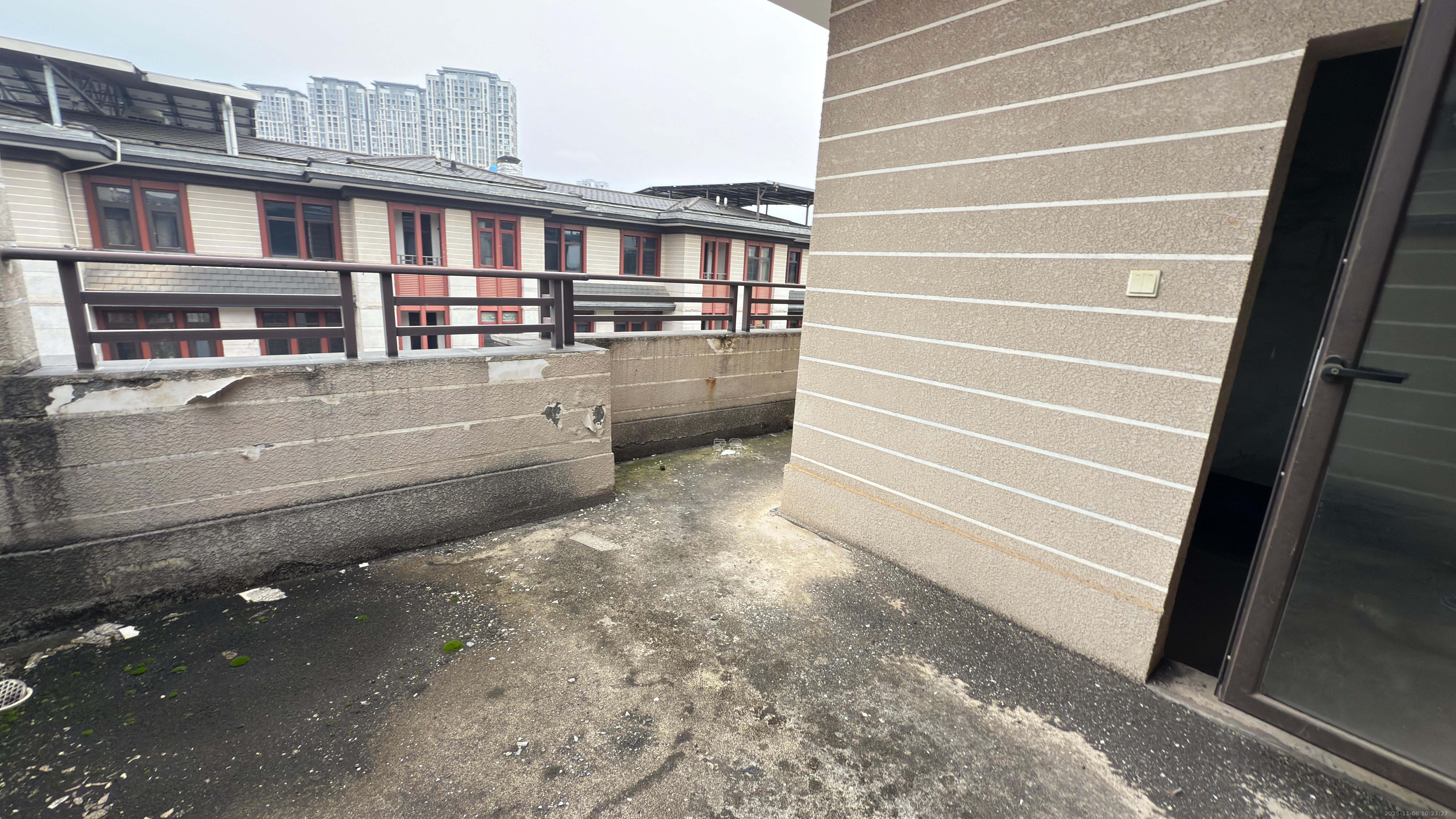 五矿万境水岸  3室2厅4卫    158.0万