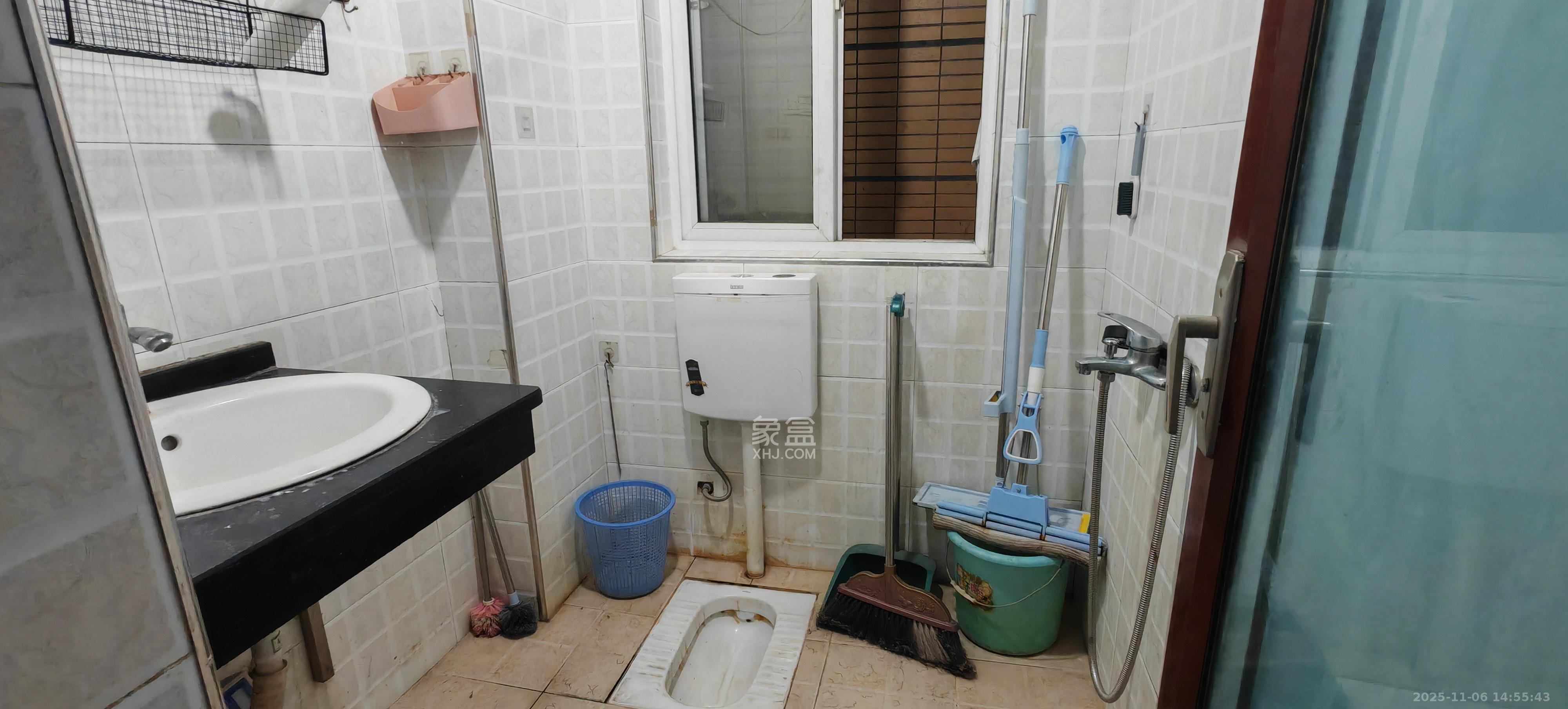 领东汇  2室2厅1卫    1800.0元/月室内图