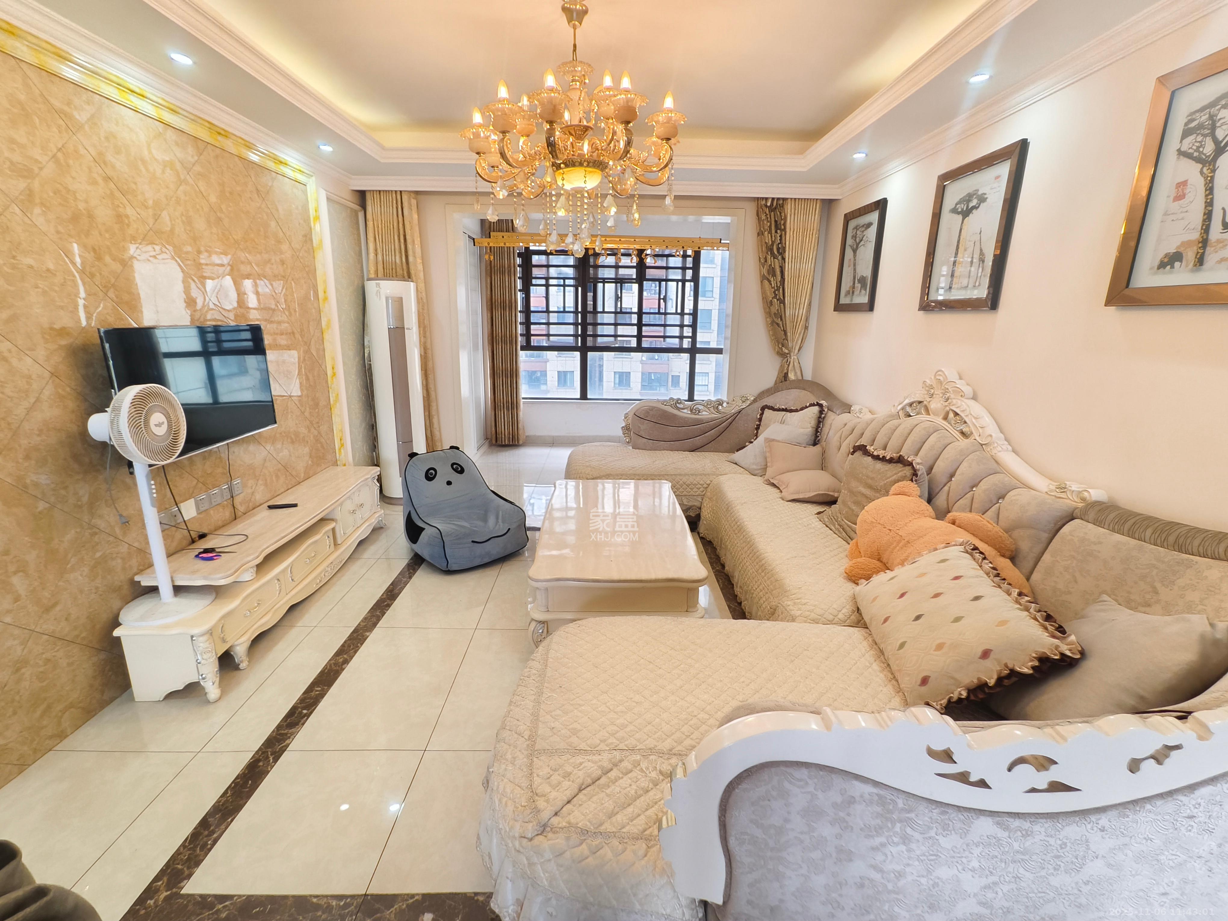 山语城三期 3室2厅2卫 2300.0元/月 山语城三期 3室2厅2卫 2300.0元/月室内图