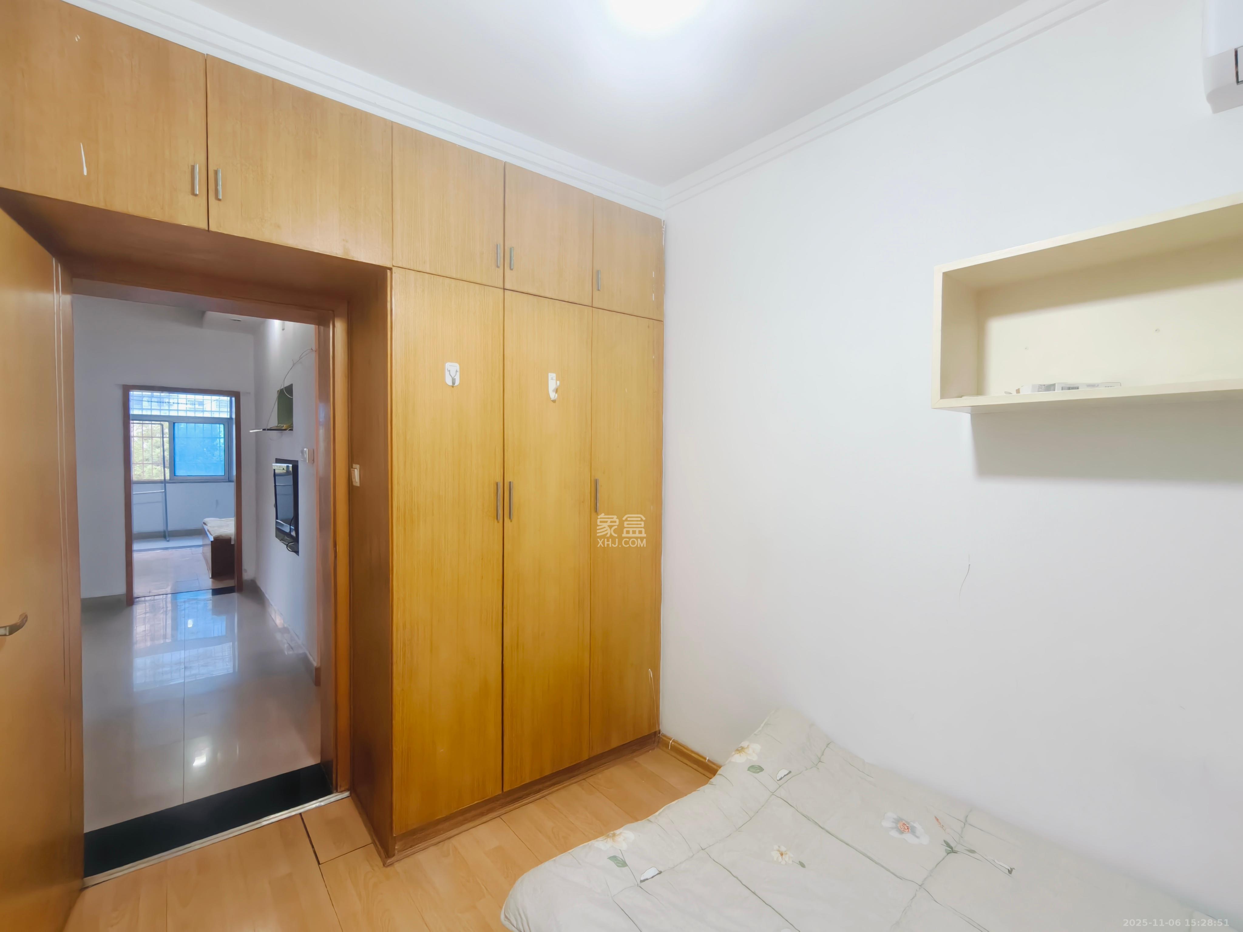 景园小区 2室1厅1卫 1600.0元/月 景园小区 2室1厅1卫 1600.0元/月室内图