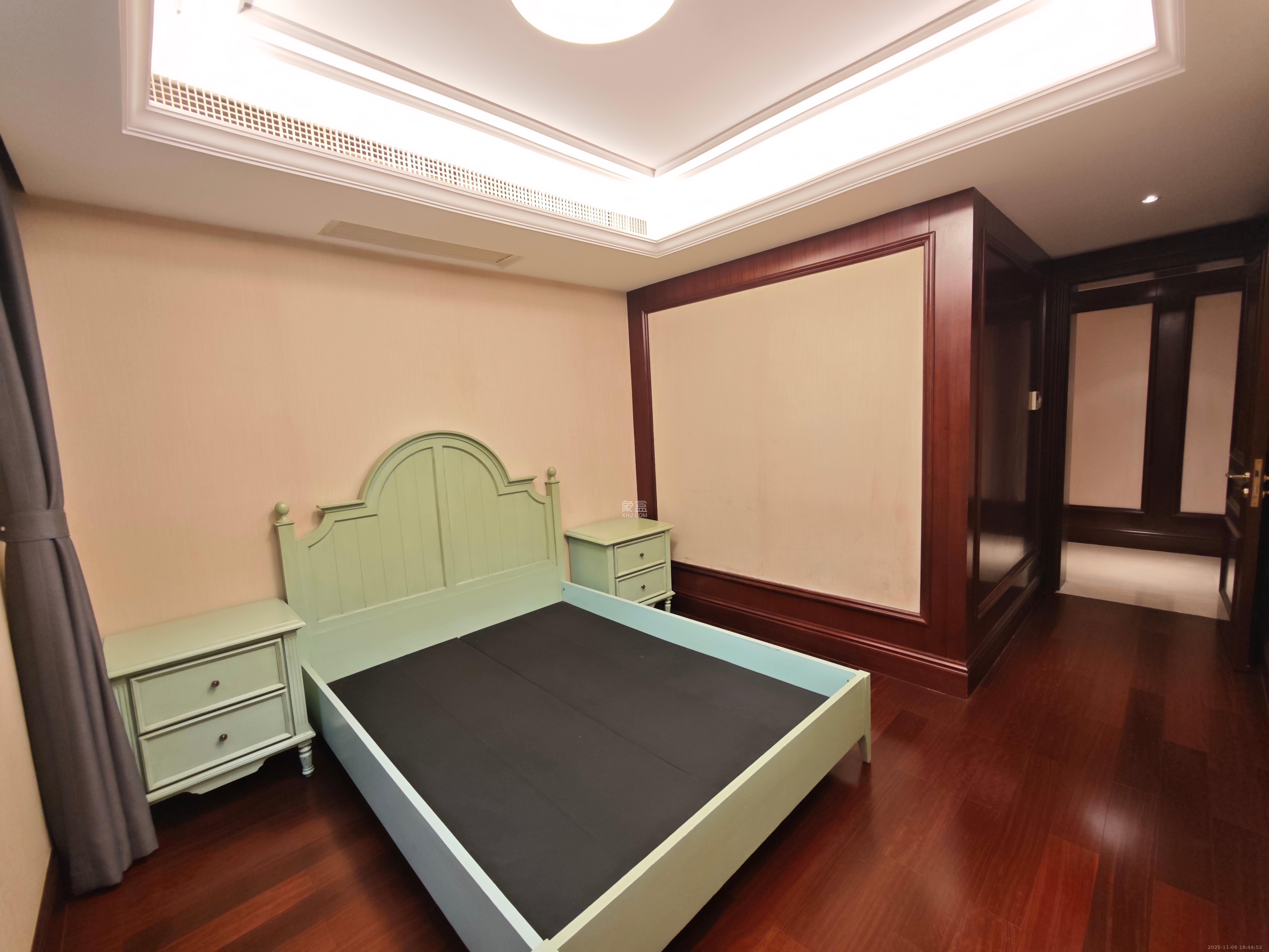 运达中央广场一、二期 4室2厅2卫 10000.0元/月 运达中央广场一、二期 4室2厅2卫 10000.0元/月室内图