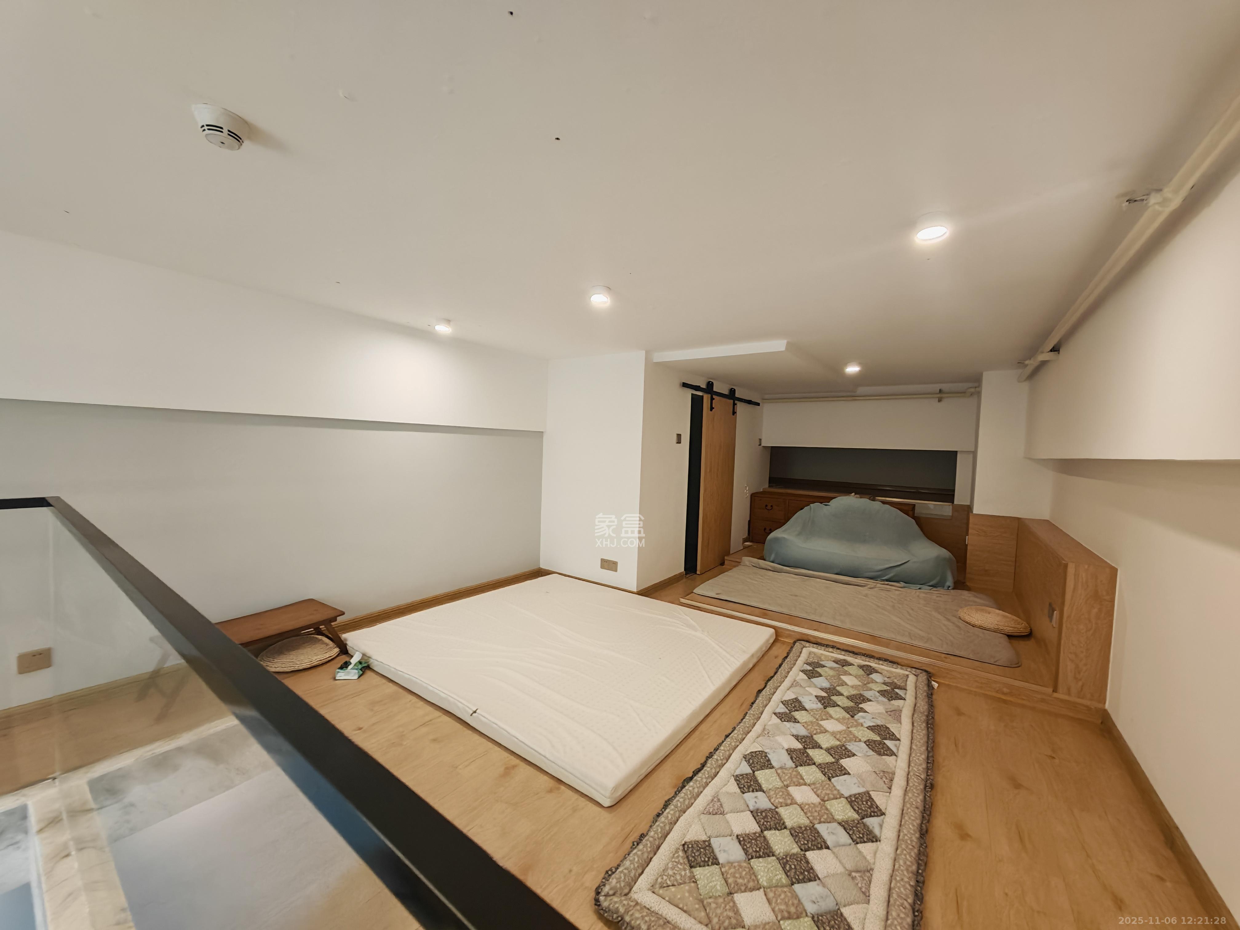 梅溪湖金茂湾  2室1厅1卫    2000.0元/月室内图