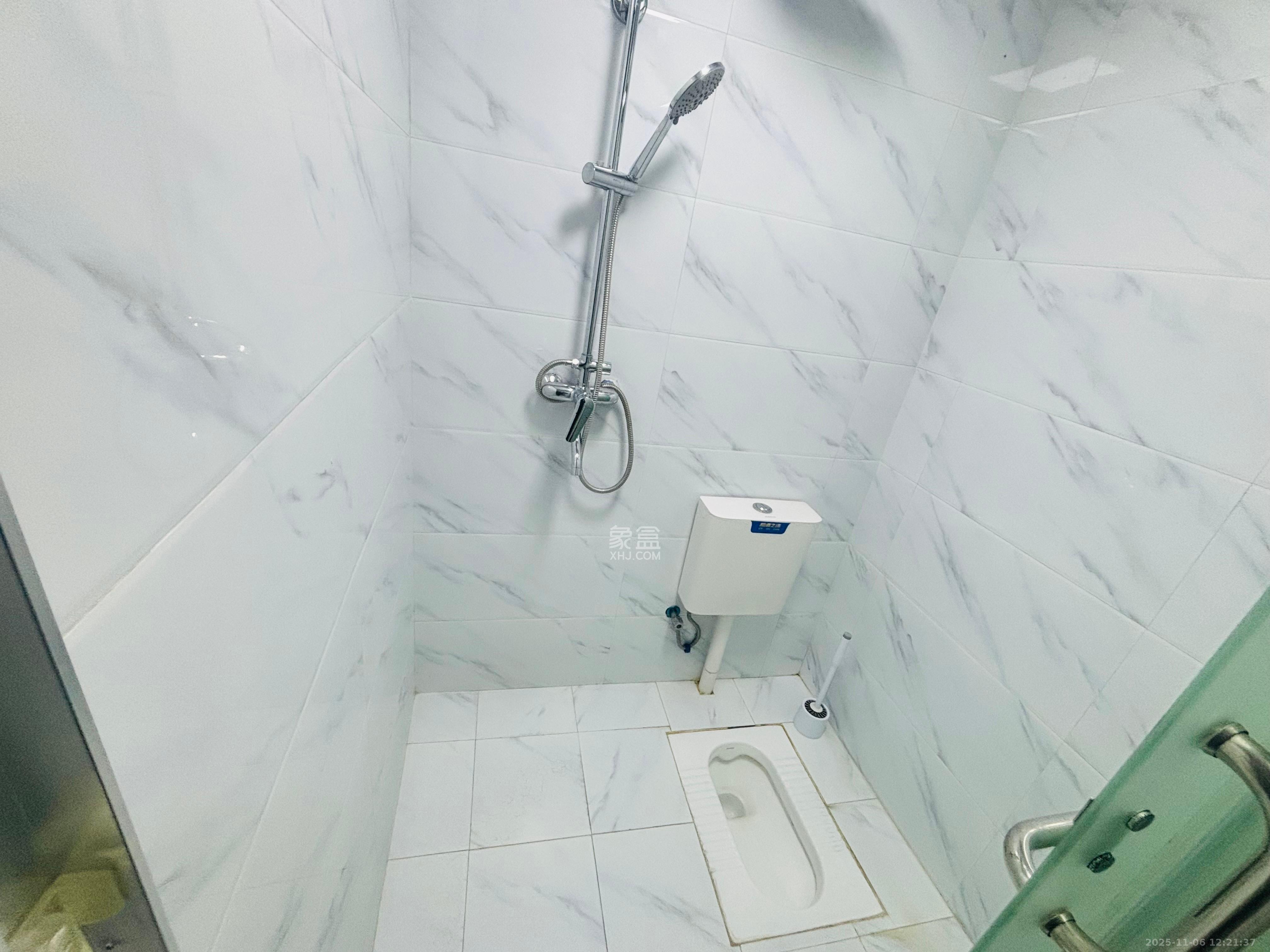 荣悦台 1室1厅1卫 2300.0元/月 荣悦台 1室1厅1卫 2300.0元/月室内图