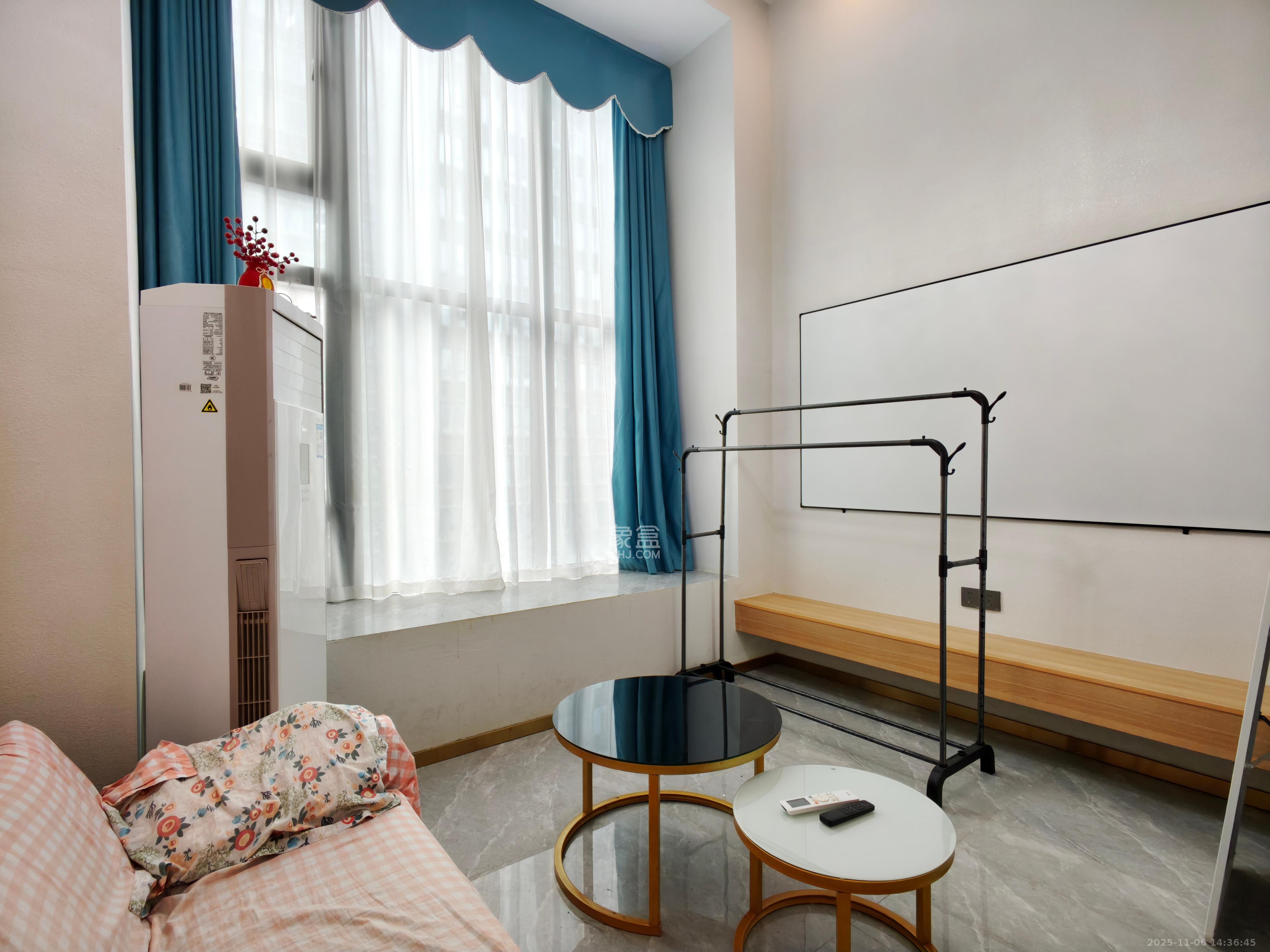 龙湖铂金岛  1室1厅1卫    2000.0元/月室内图