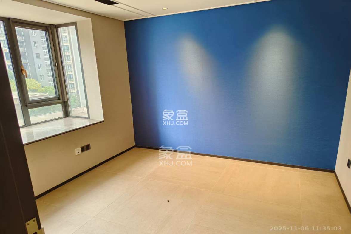 华城广场 1室2厅1卫 12500.0元/月 华城广场 1室2厅1卫 12500.0元/月室内图