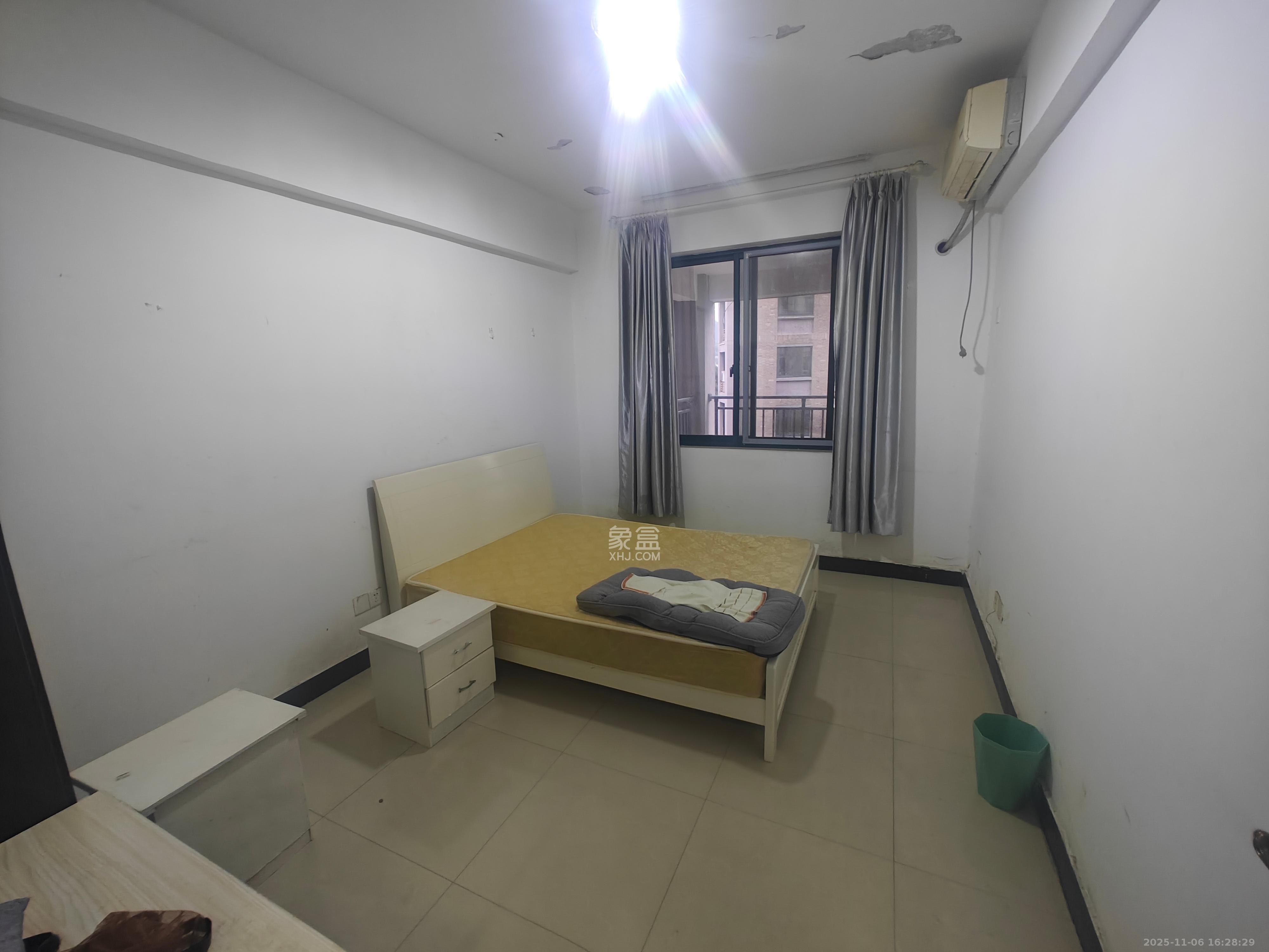 共和世家  3室2厅1卫    1000.0元/月室内图