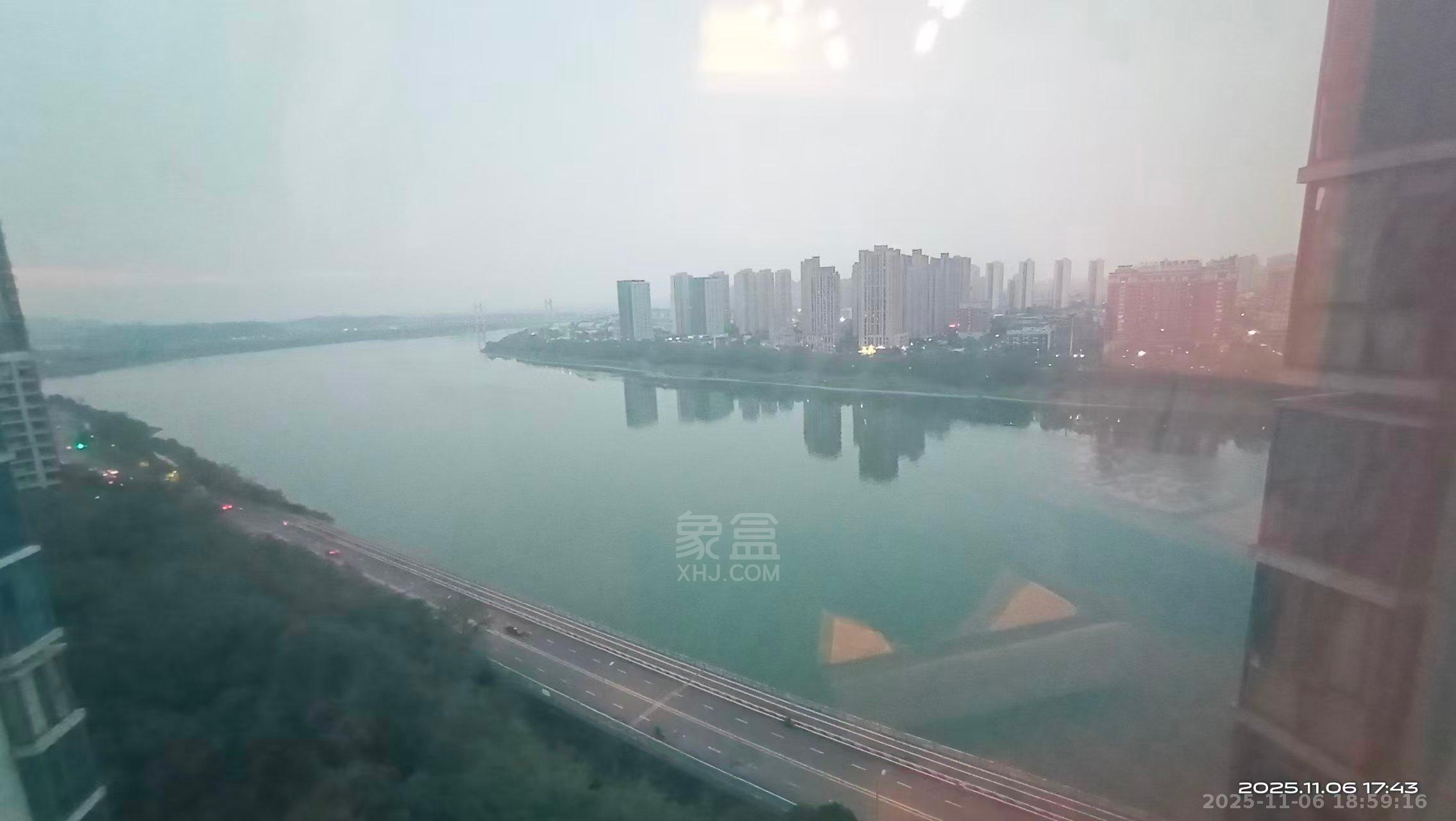 山水国际 2室2厅1卫 2000.0元/月 山水国际 2室2厅1卫 2000.0元/月室内图