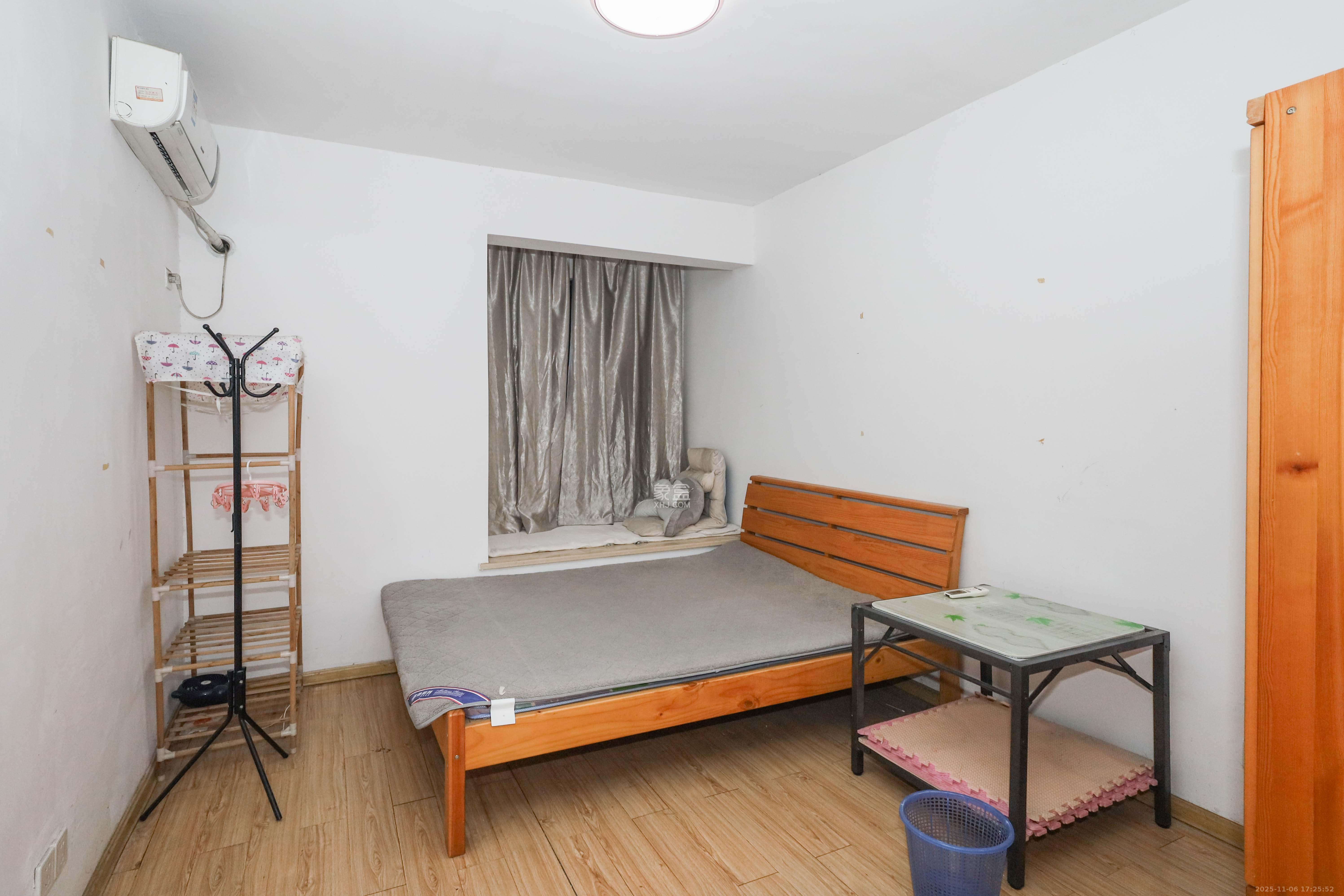 保利麓谷林语F区 4室2厅2卫 120.0万 保利麓谷林语F区 4室2厅2卫 120.0万卧室