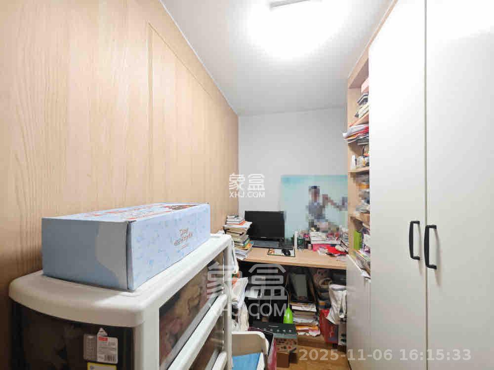 保利城(中航城国际社区、郡原美村) 3室2厅2卫 2500.0元/月 保利城(中航城国际社区、郡原美村) 3室2厅2卫 2500.0元/月室内图