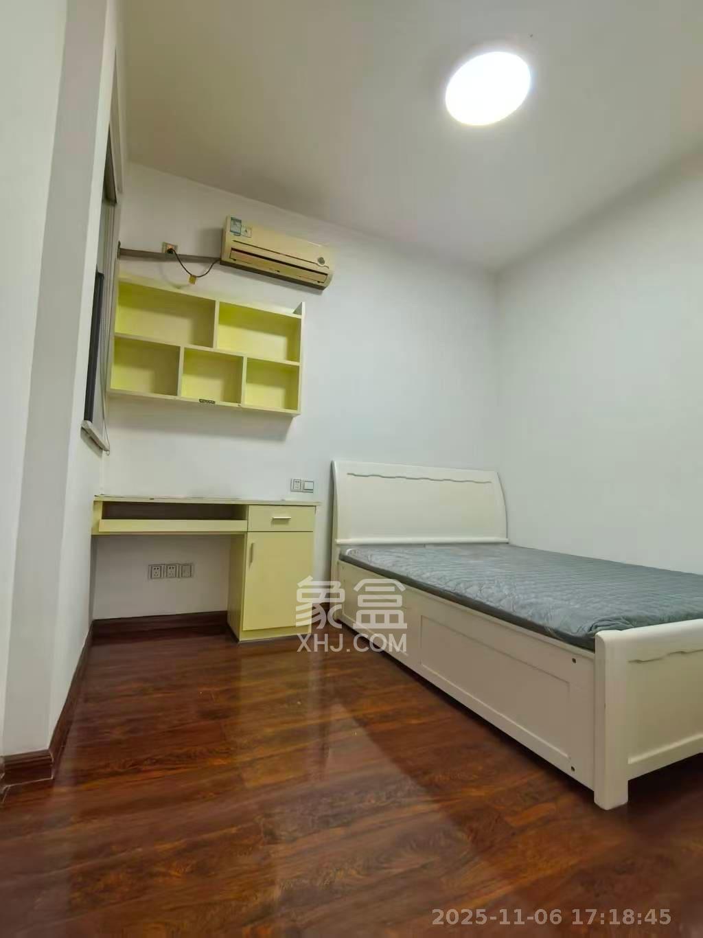 城南故事家园  2室1厅1卫    2200.0元/月室内图