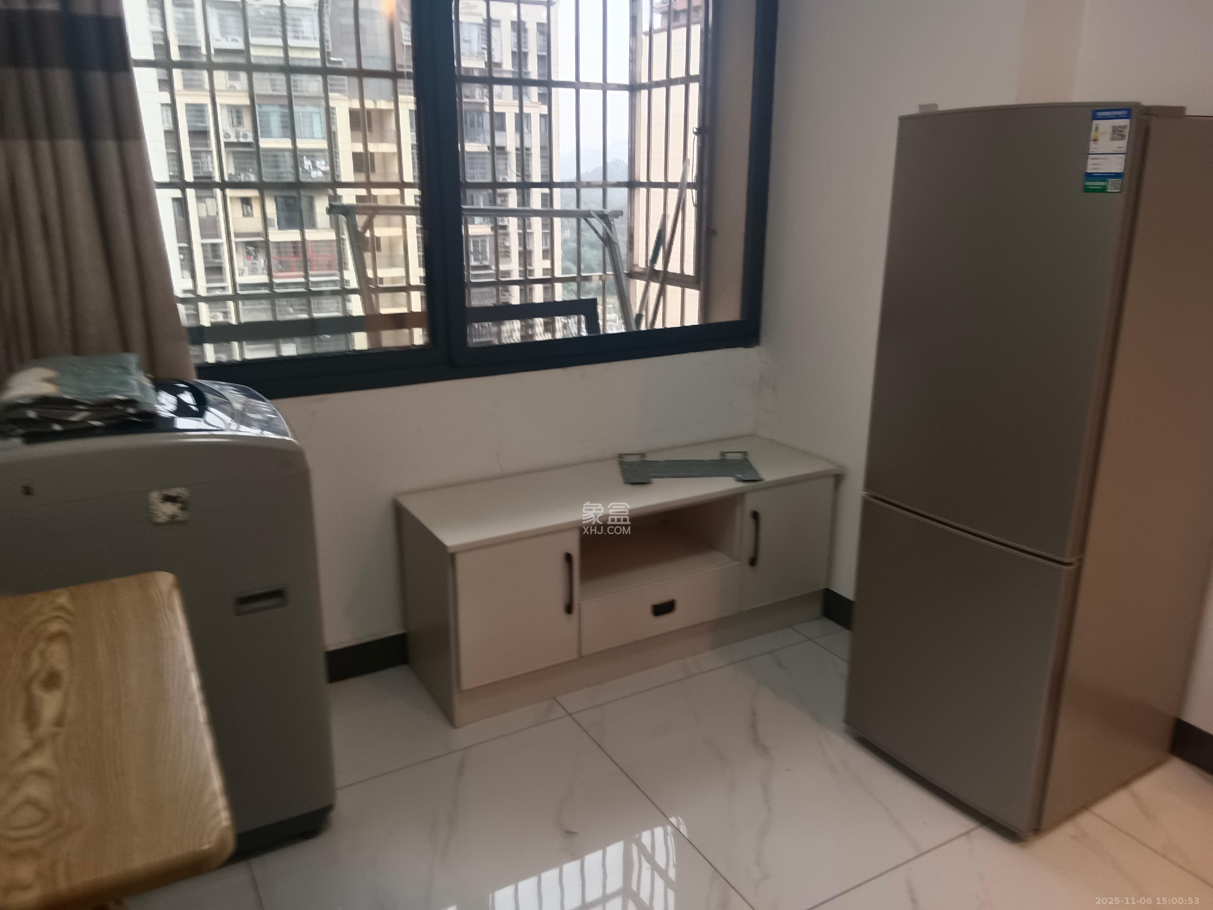 桥头家苑一期  1室1厅1卫    1000.0元/月室内图