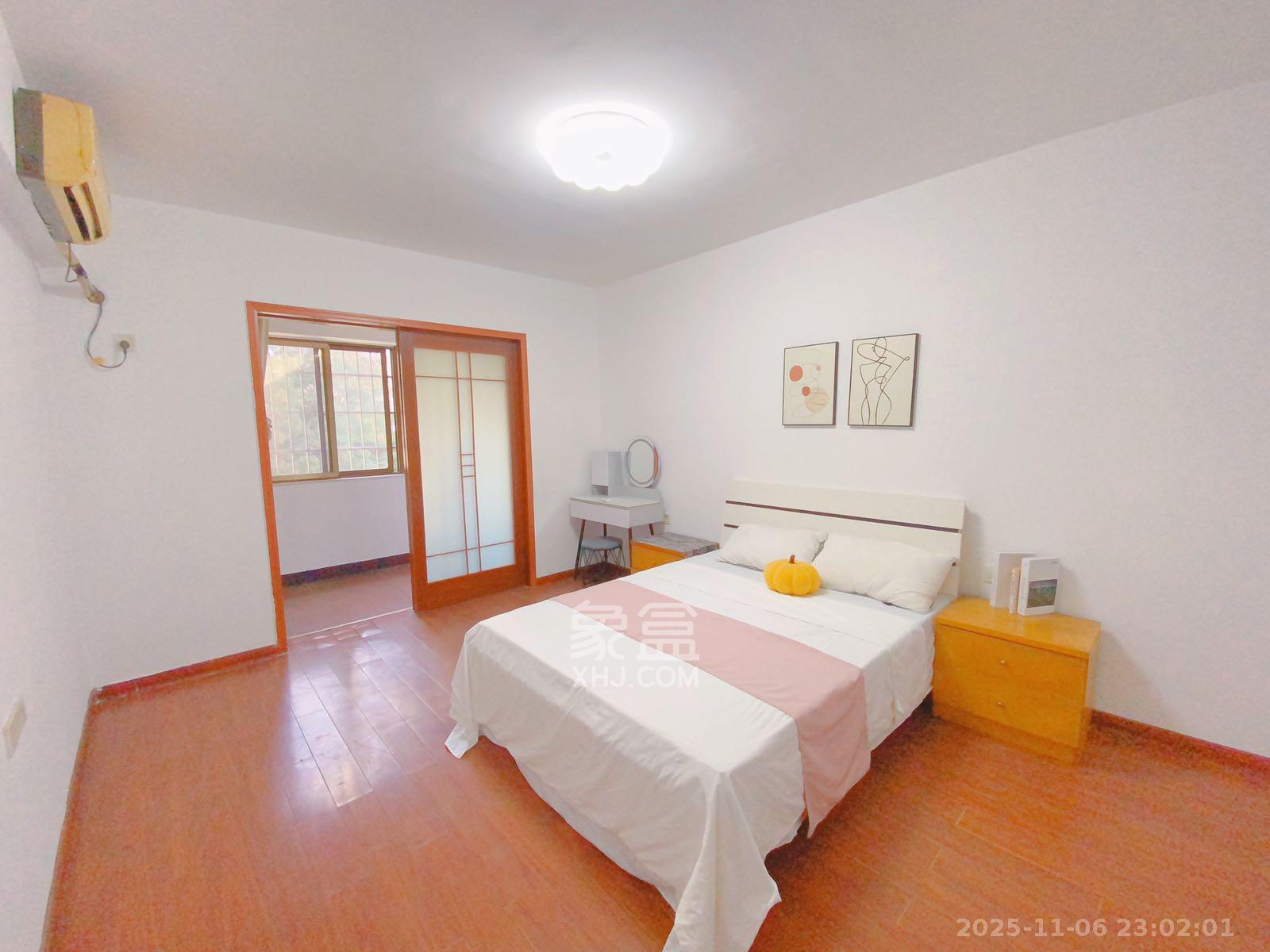 芙蓉蓉苑  1室1厅1卫    2800.0元/月室内图