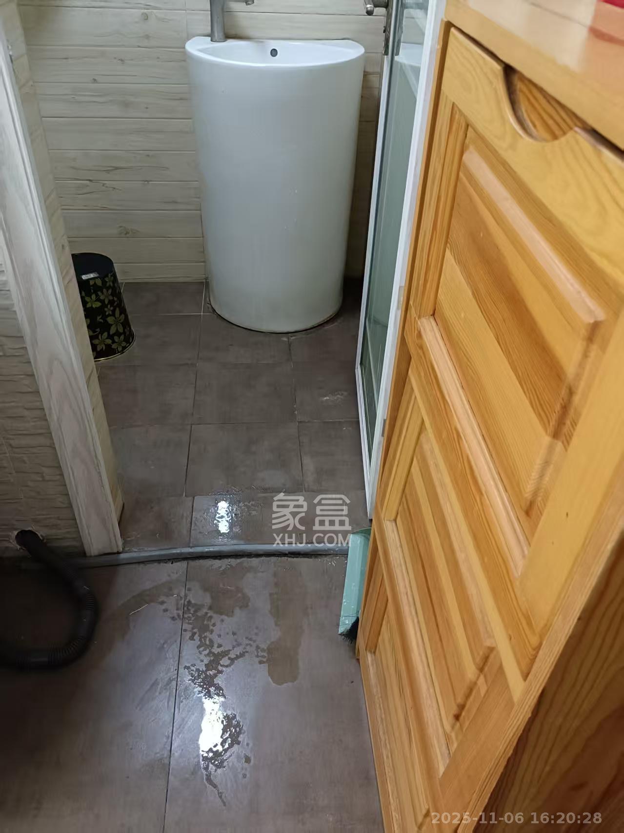 中建芙蓉嘉苑  1室1厅1卫    950.0元/月室内图