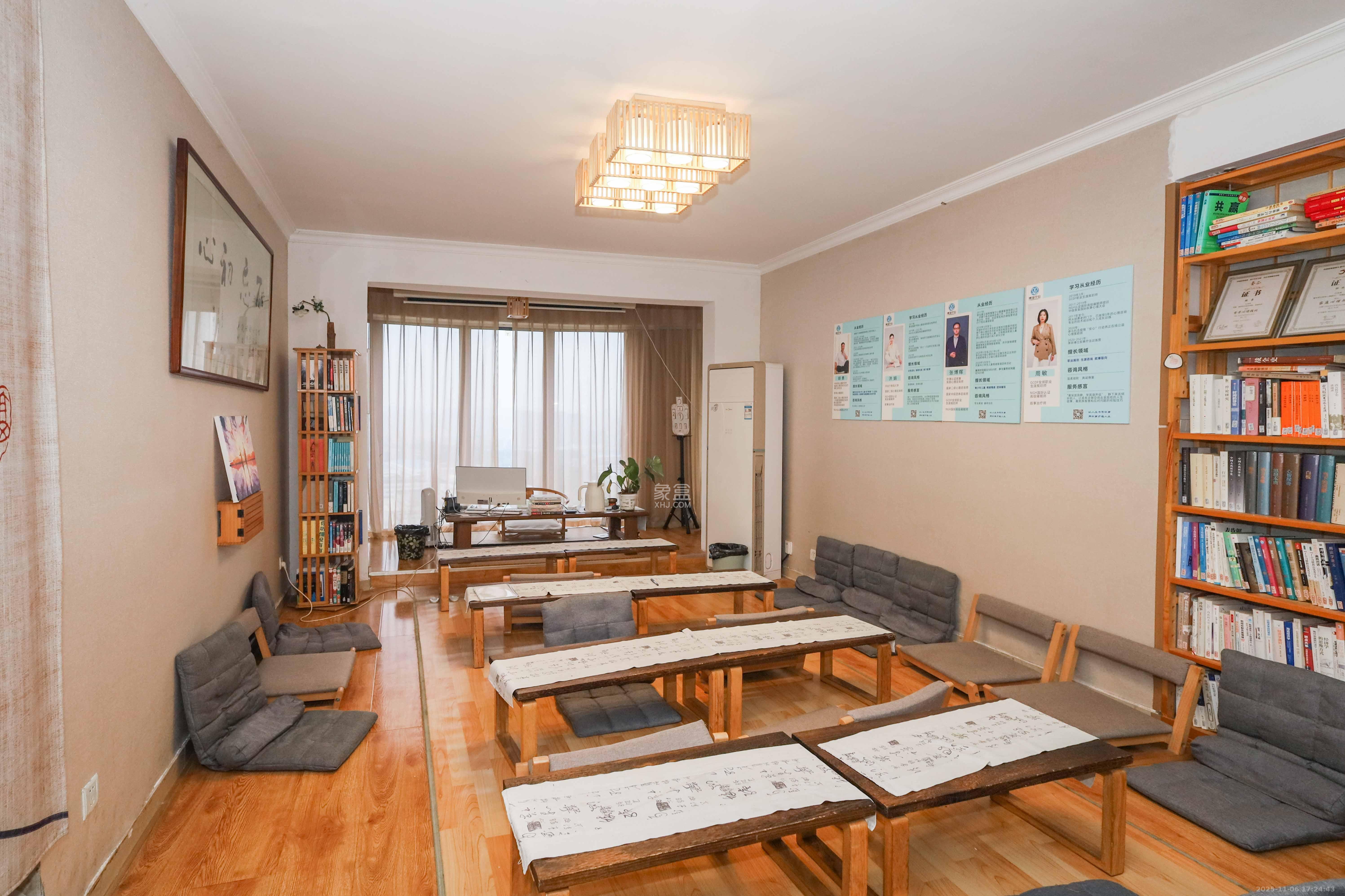 保利麓谷林语F区  3室2厅1卫    79.8万客厅