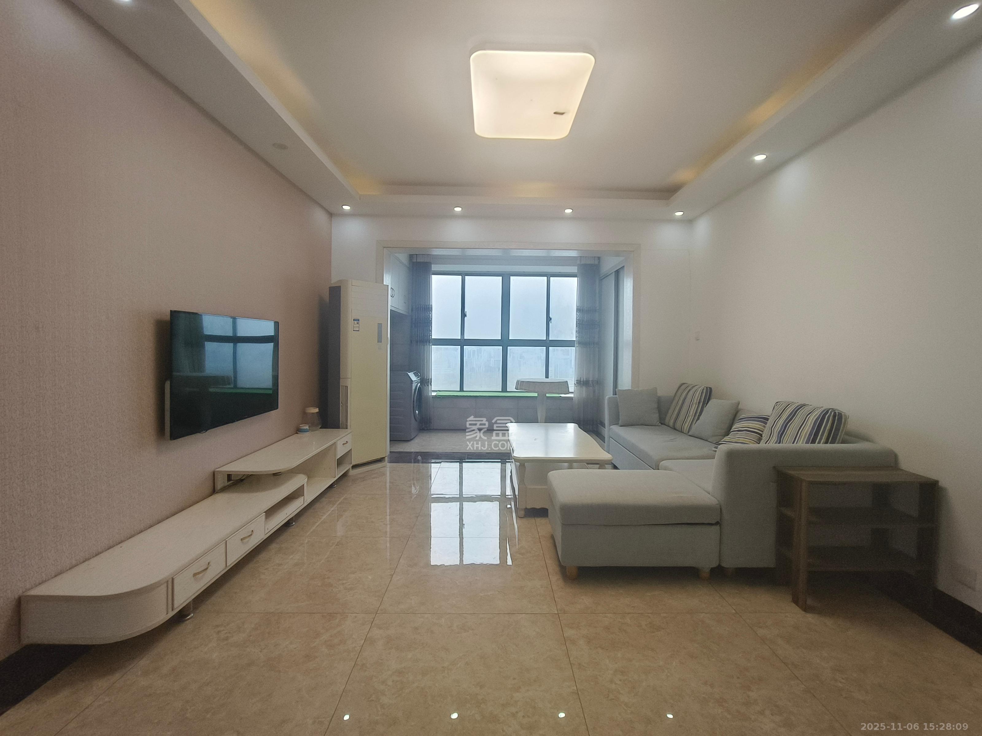 潇湘奥林匹克花园 3室2厅1卫 2400.0元/月 潇湘奥林匹克花园 3室2厅1卫 2400.0元/月室内图