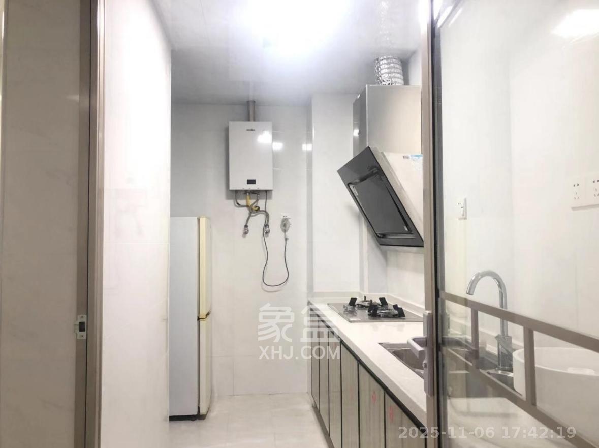 惟盛园  1室2厅1卫    2400.0元/月室内图