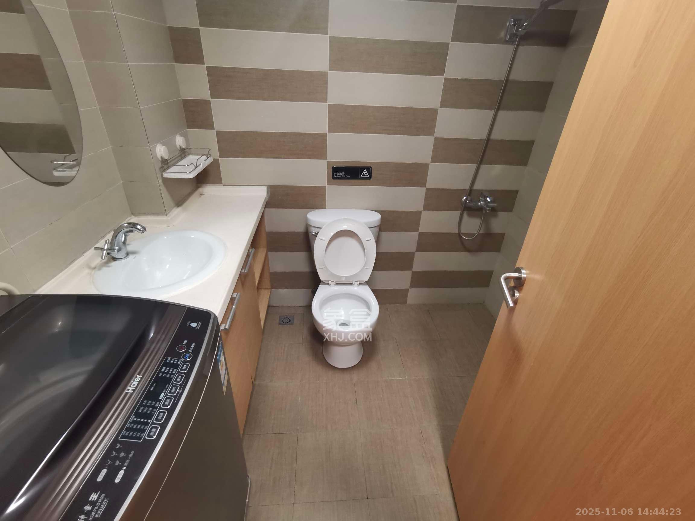 大财门公寓  1室1厅1卫    2000.0元/月室内图