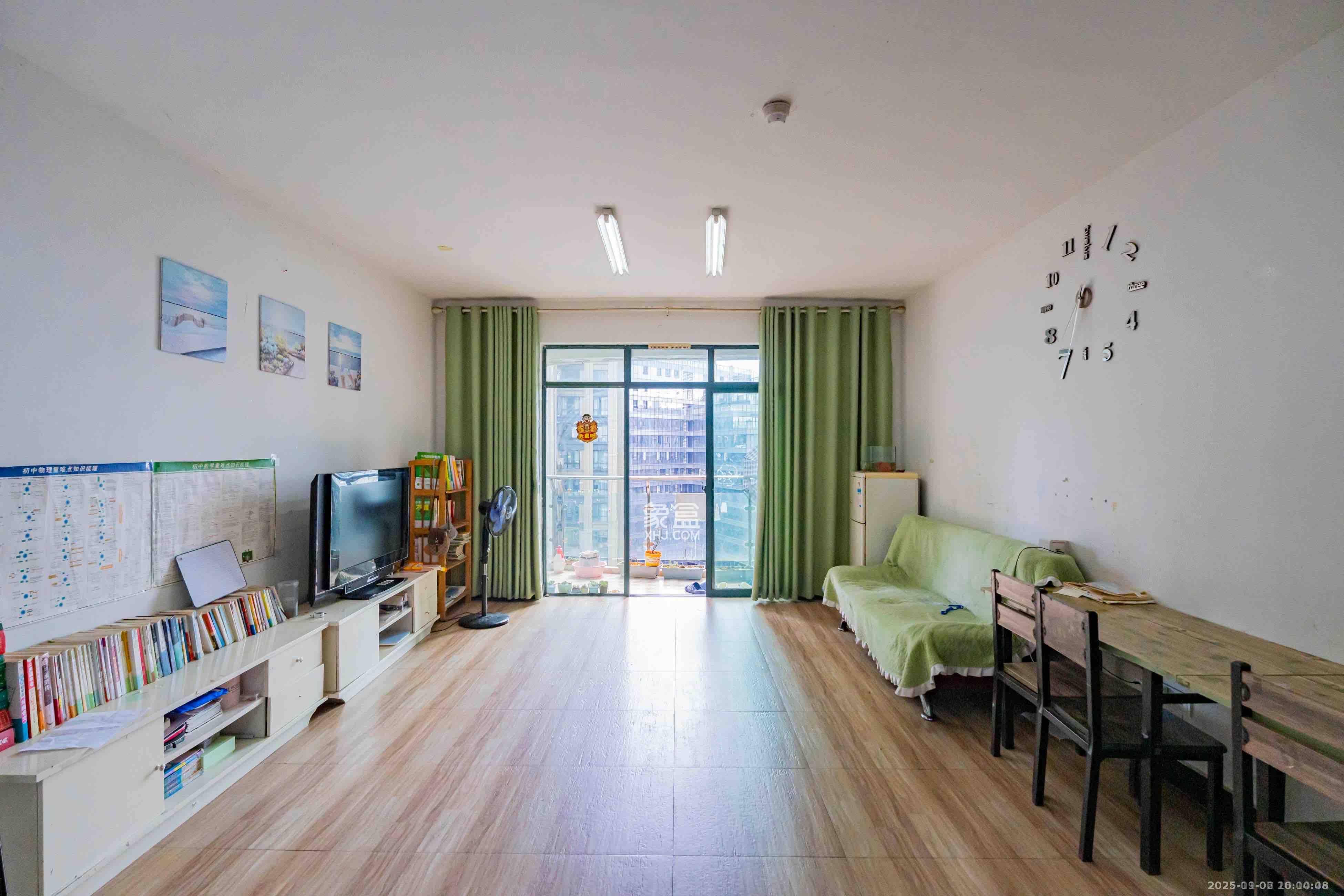 华盛新外滩  4室2厅1卫    3800.0元/月