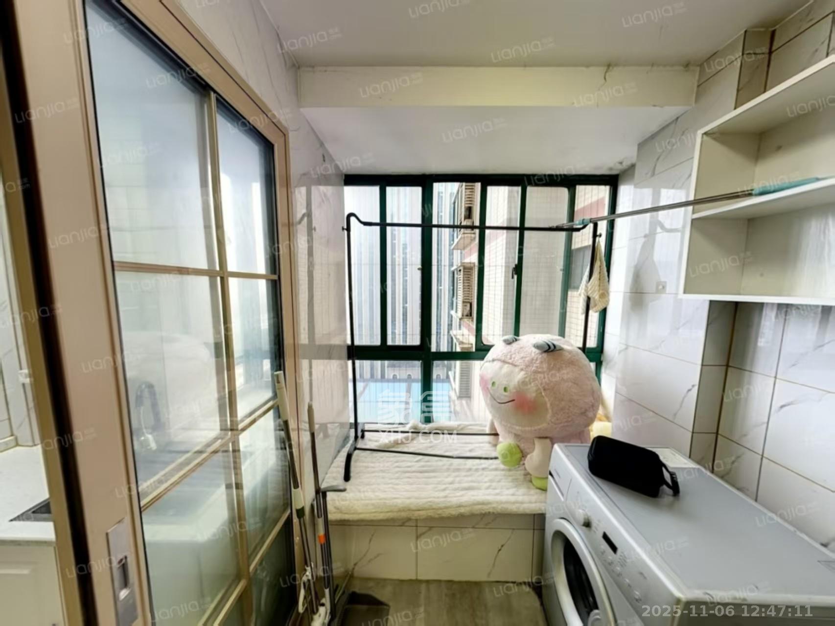 明城公寓  1室1厅1卫    1400.0元/月室内图