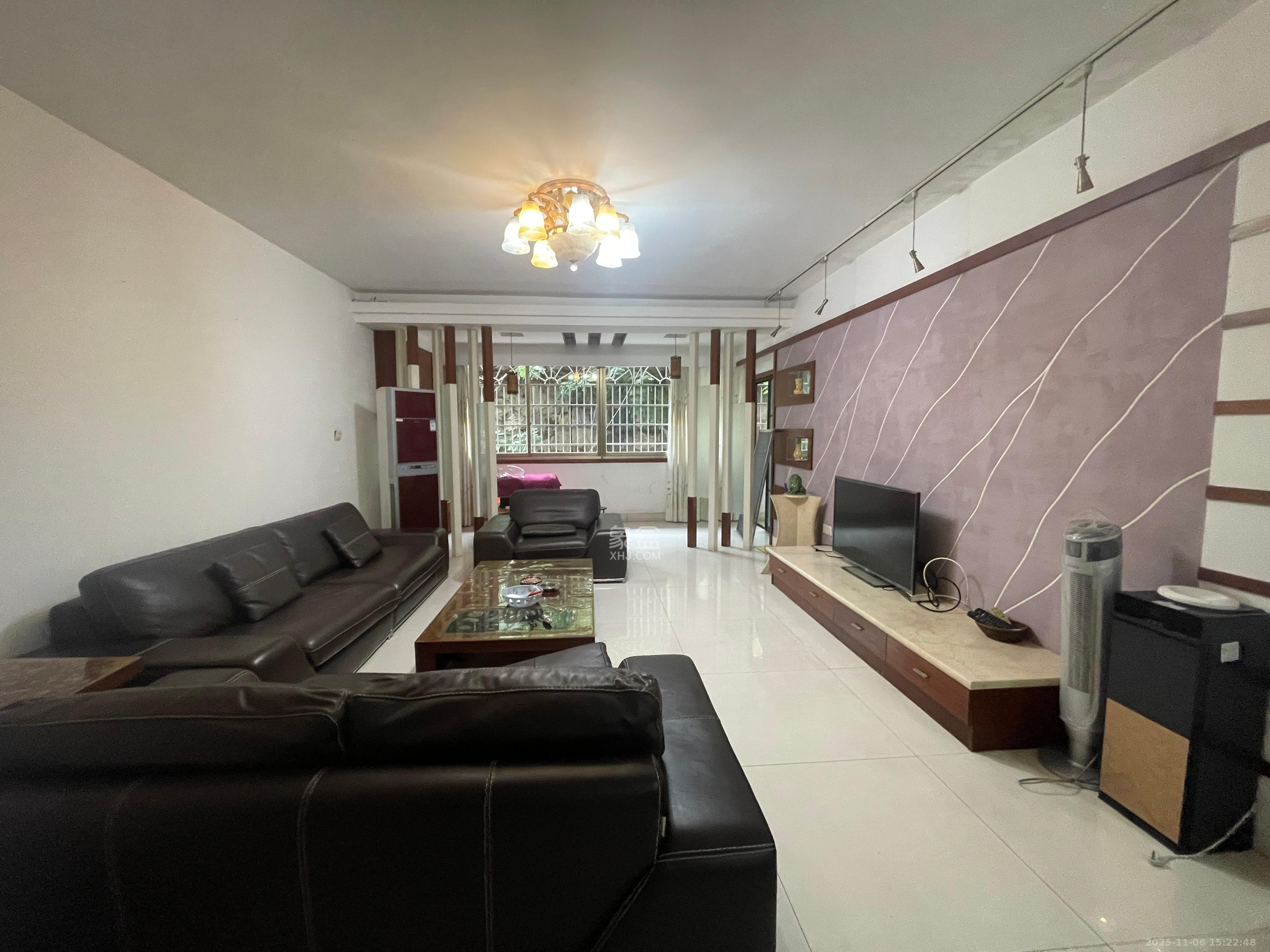 晶鑫小区  3室2厅1卫    2500.0元/月