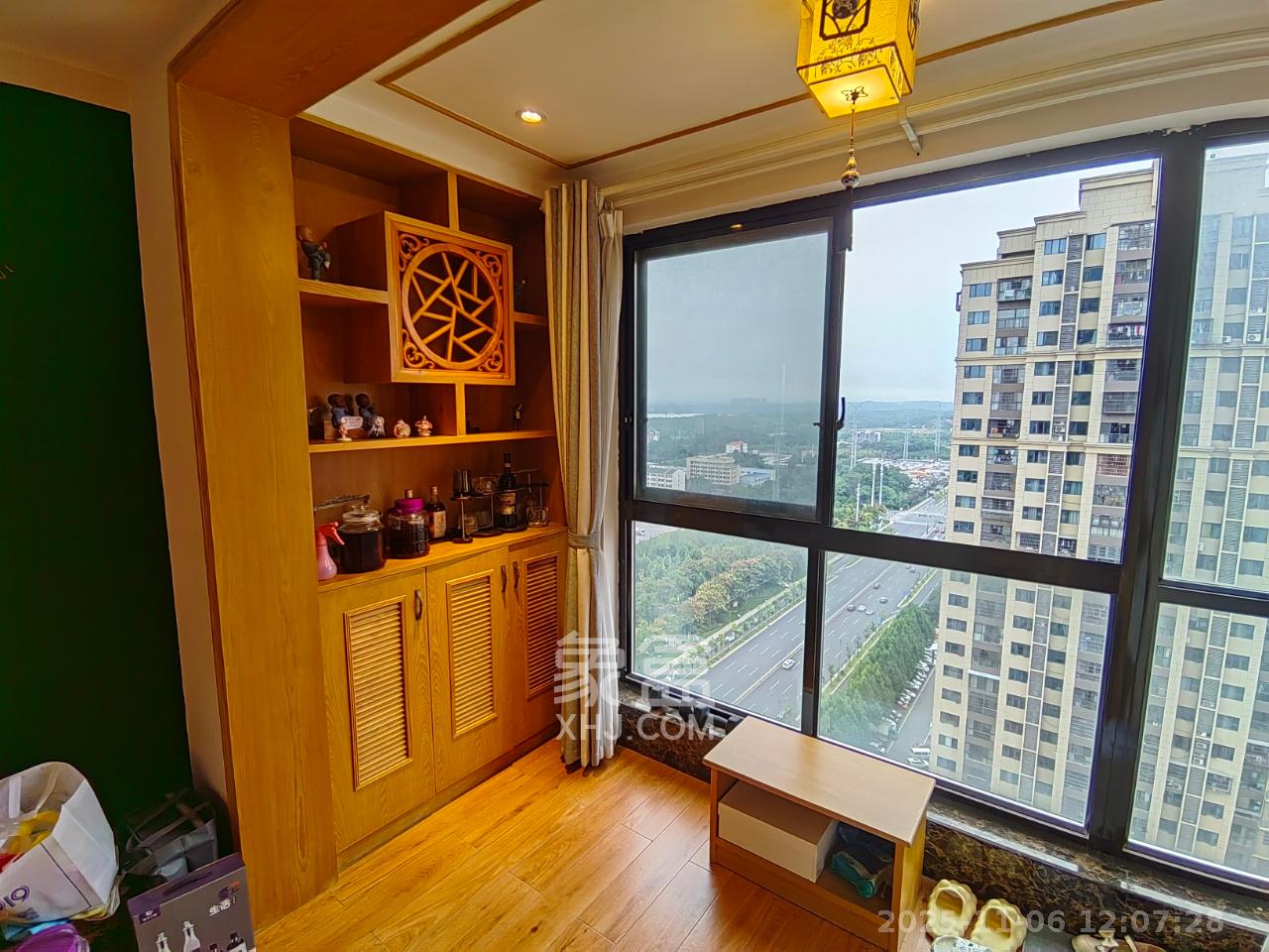 星湖湾一期高层 3室2厅2卫 2200.0元/月 星湖湾一期高层 3室2厅2卫 2200.0元/月室内图