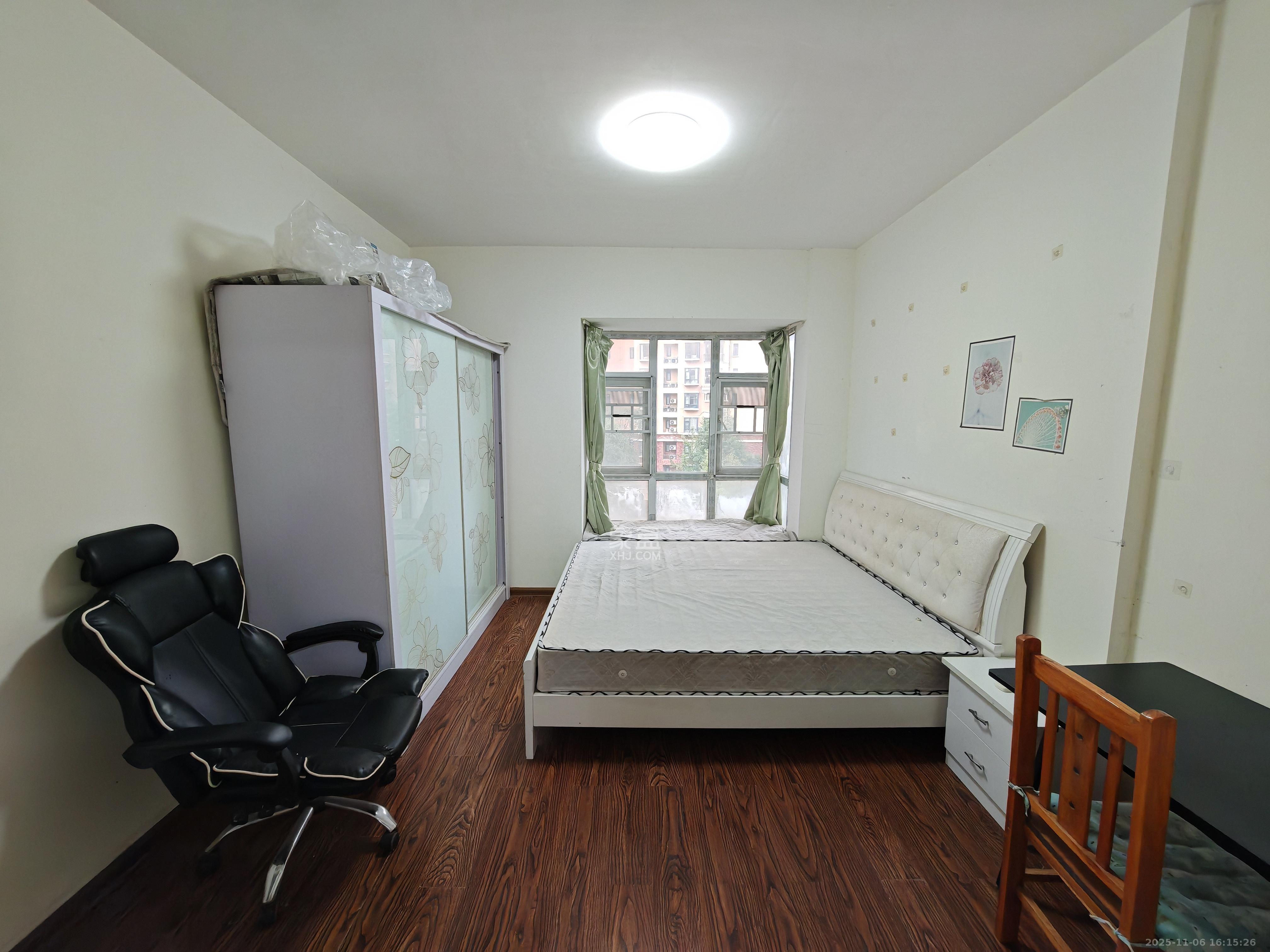 米兰春天  4室2厅2卫    2200.0元/月室内图