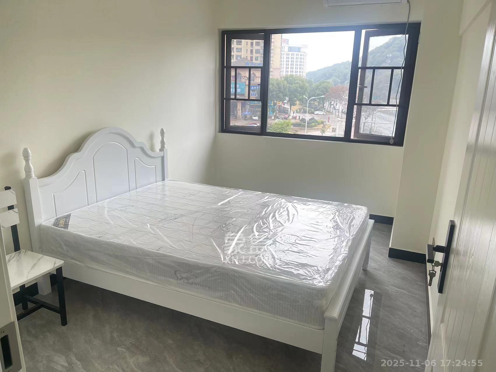 福晟钱隆国际（晟冉景苑）  2室1厅1卫    1700.0元/月室内图