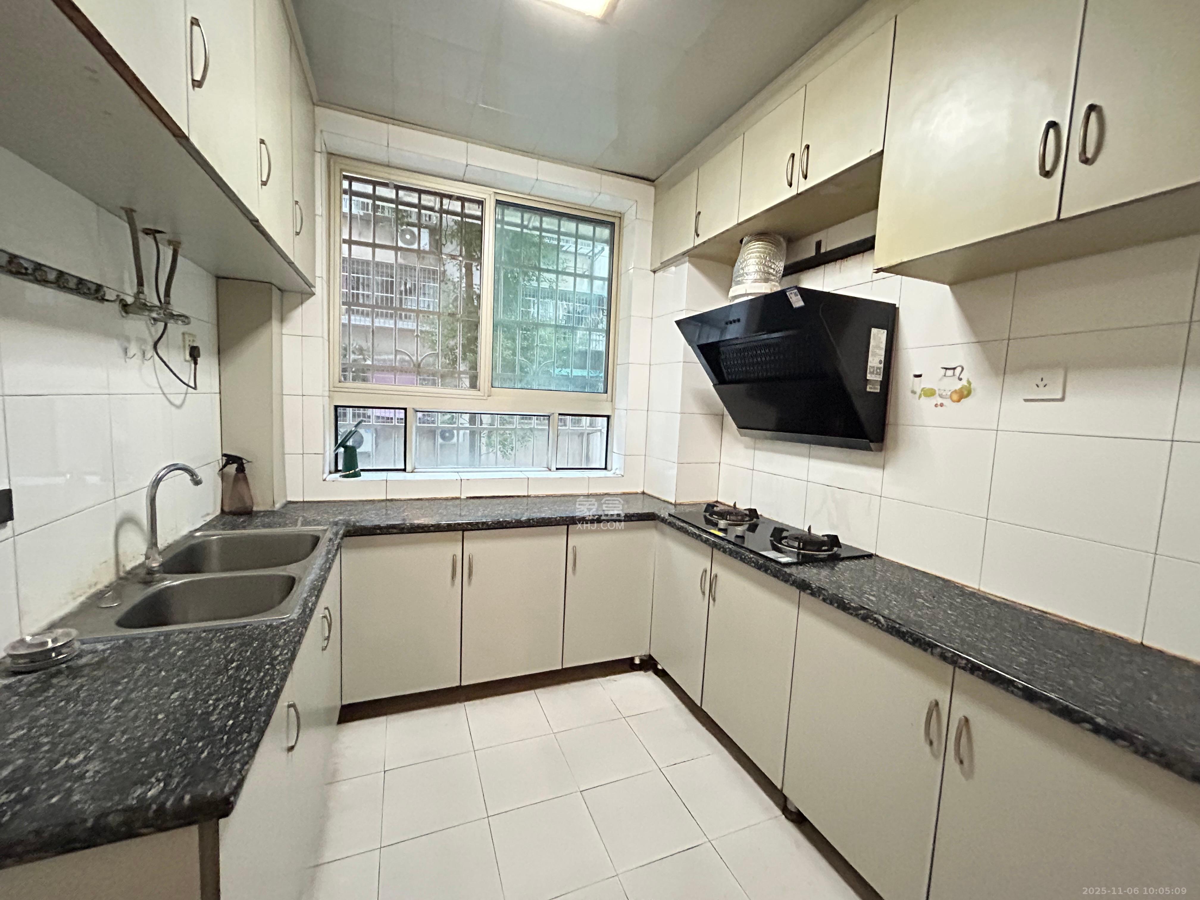 长探家园 2室2厅1卫 2200.0元/月 长探家园 2室2厅1卫 2200.0元/月室内图