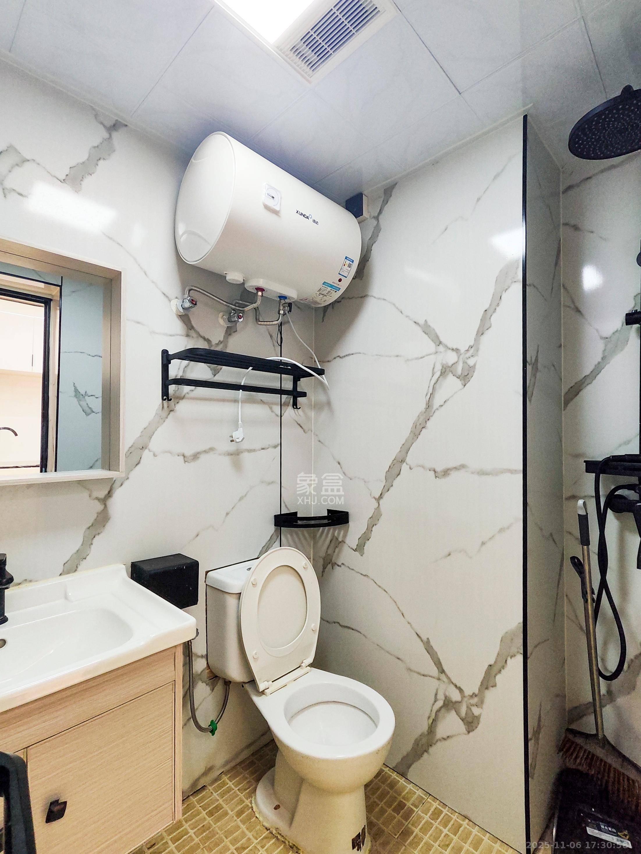 芙蓉同发 1室1厅1卫 2198.0元/月 芙蓉同发 1室1厅1卫 2198.0元/月室内图