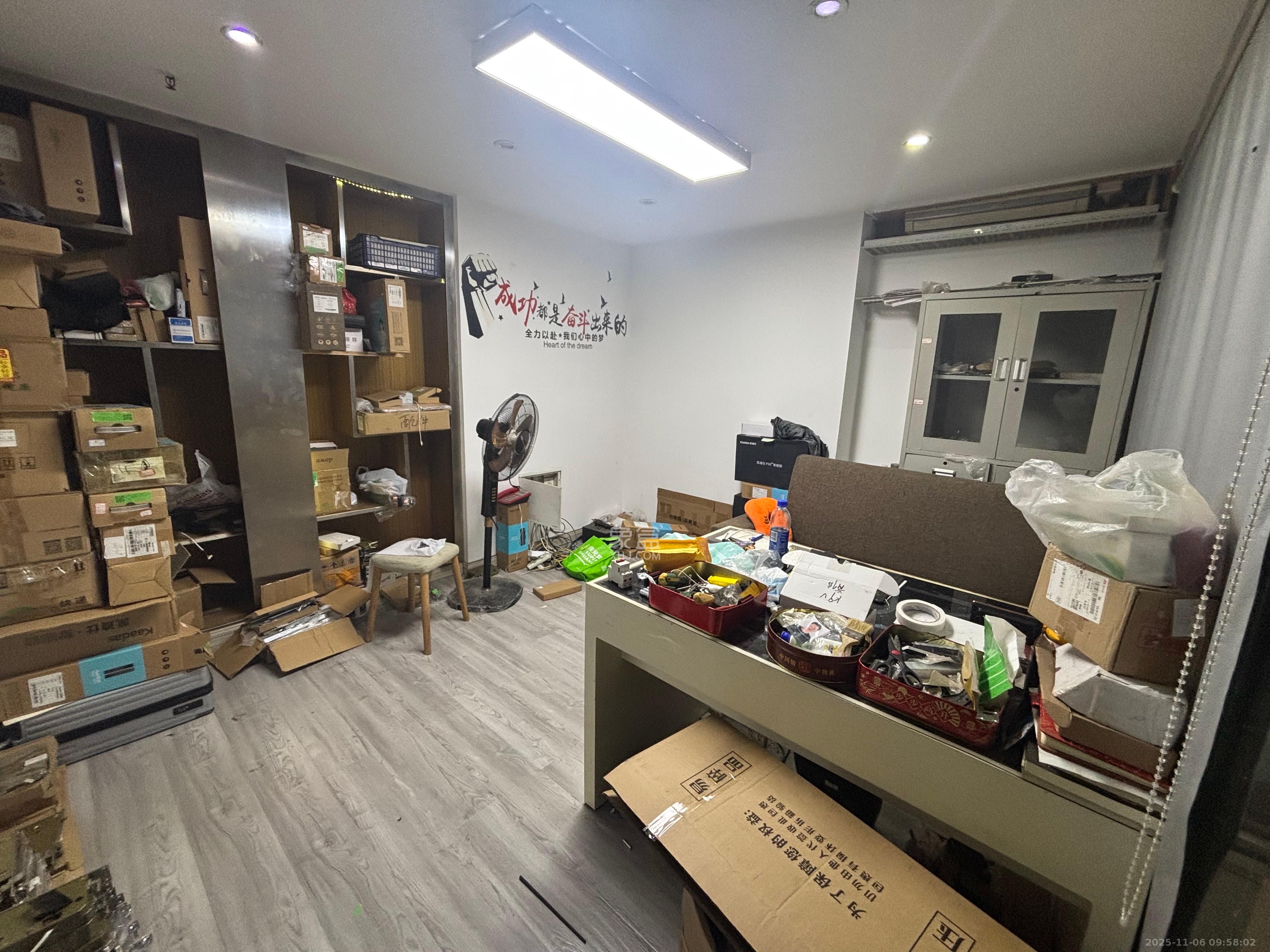 人瑞潇湘国际  1室1厅1卫    5800.0元/月室内图